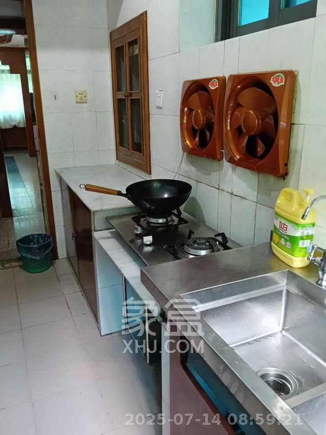 望月湖小区二片(湖东社区)  2室1厅1卫    2300.0元/月 望月湖小区二片(湖东社区)  2室1厅1卫    2300.0元/月室内图