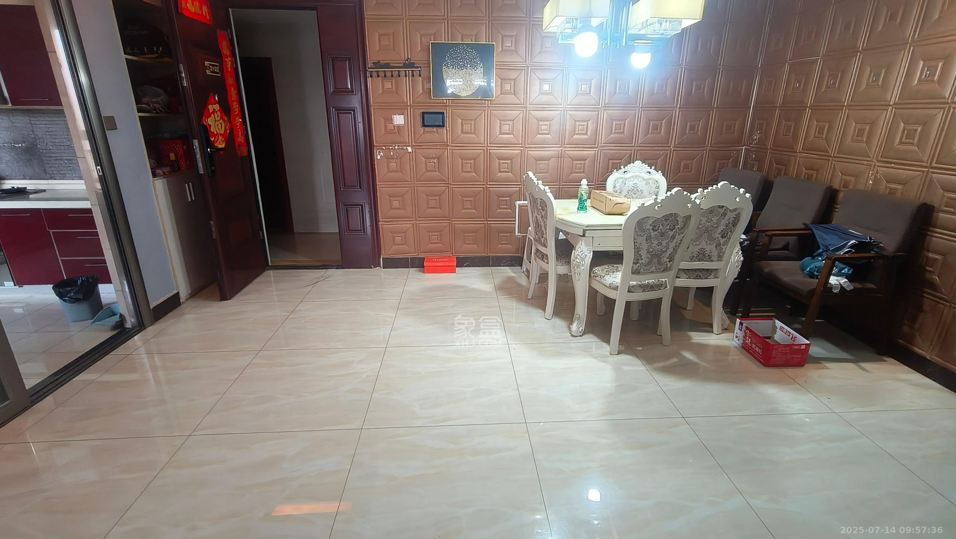 第六都(陆都小区) 3室2厅2卫 3600.0元/月 第六都(陆都小区) 3室2厅2卫 3600.0元/月室内图