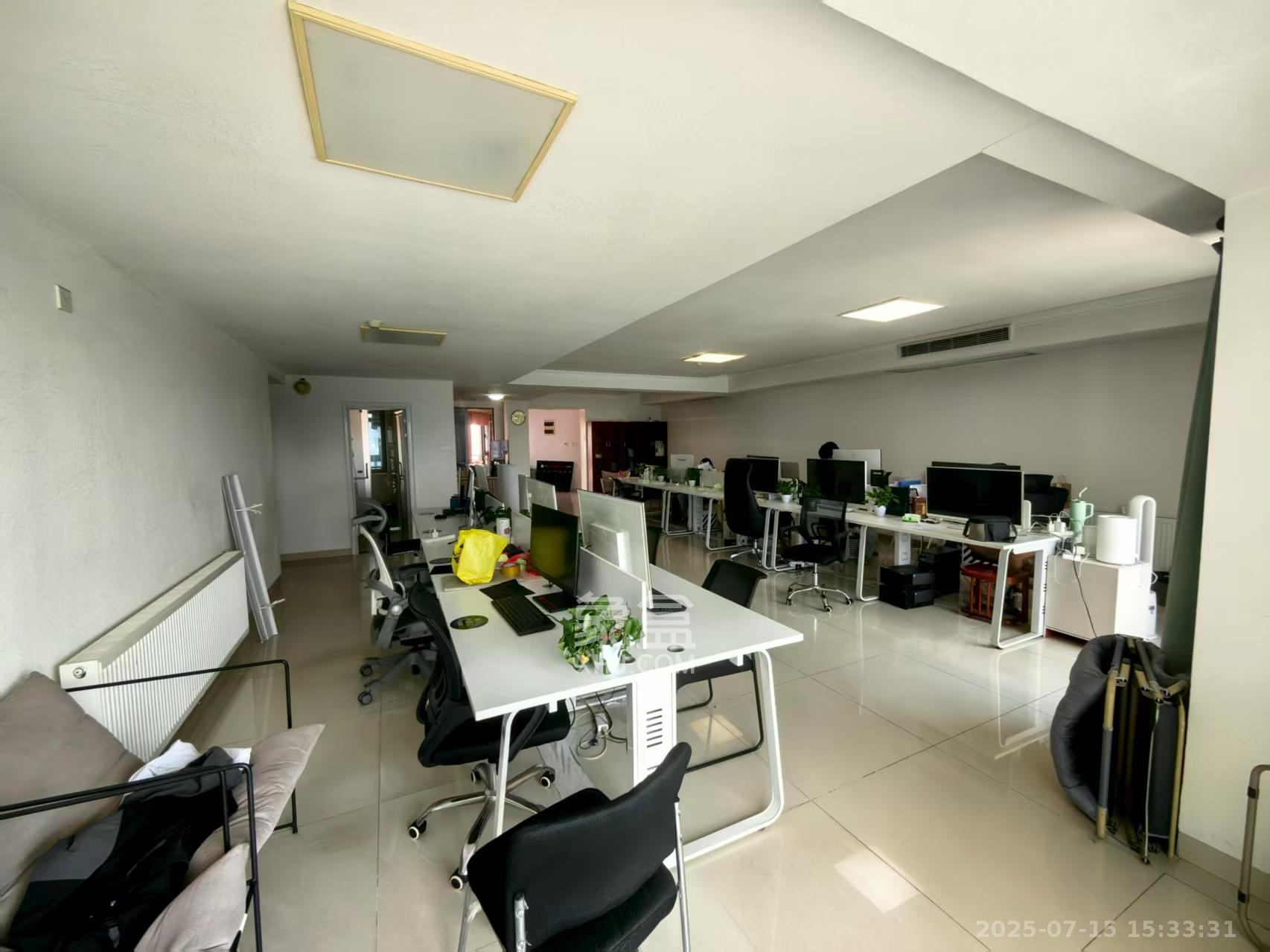 潮宗御苑  4室2厅2卫    7000.0元/月 潮宗御苑  4室2厅2卫    7000.0元/月室内图