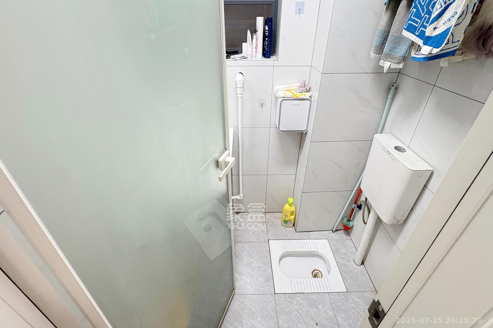 凯通国际城（凯通朝庭）  2室1厅1卫    52.0万卫生间