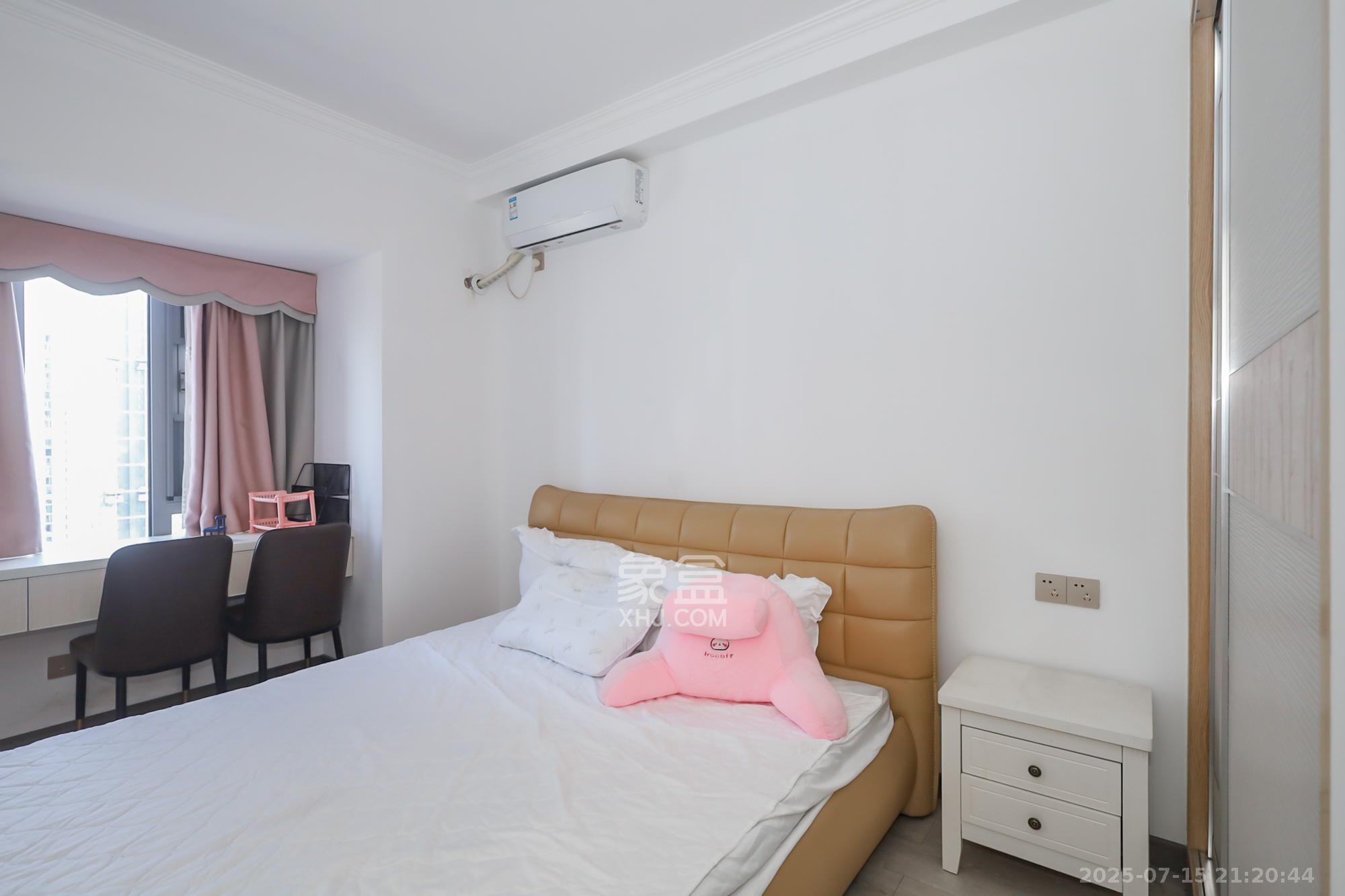 世茂铂翠湾四期(世茂悦享) 3室2厅1卫 108.0万 世茂铂翠湾四期(世茂悦享) 3室2厅1卫 108.0万卧室