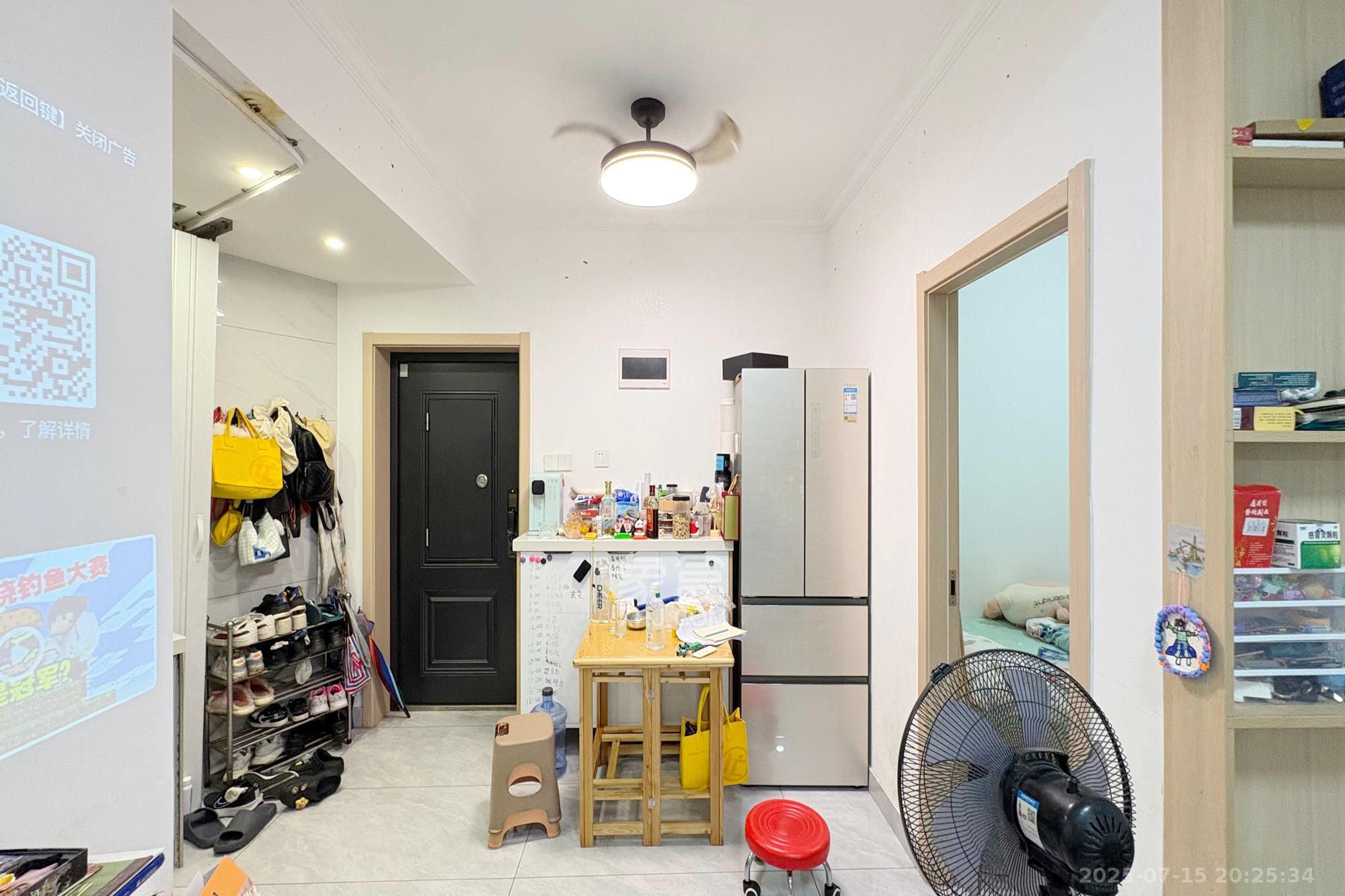 凯通国际城（凯通朝庭）  2室1厅1卫    52.0万客厅