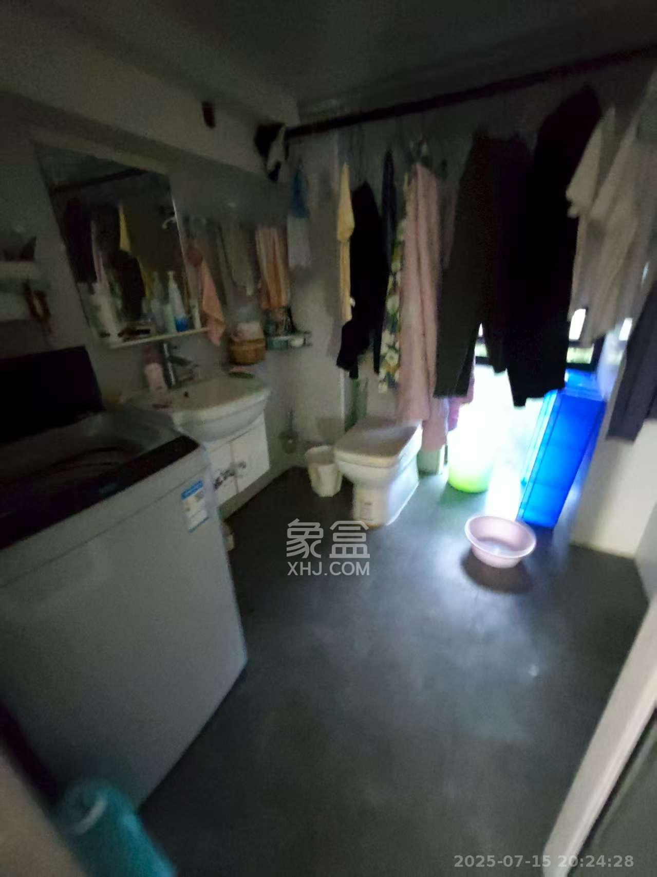 达美溪湖湾  2室1厅1卫   2500.00元/月室内图