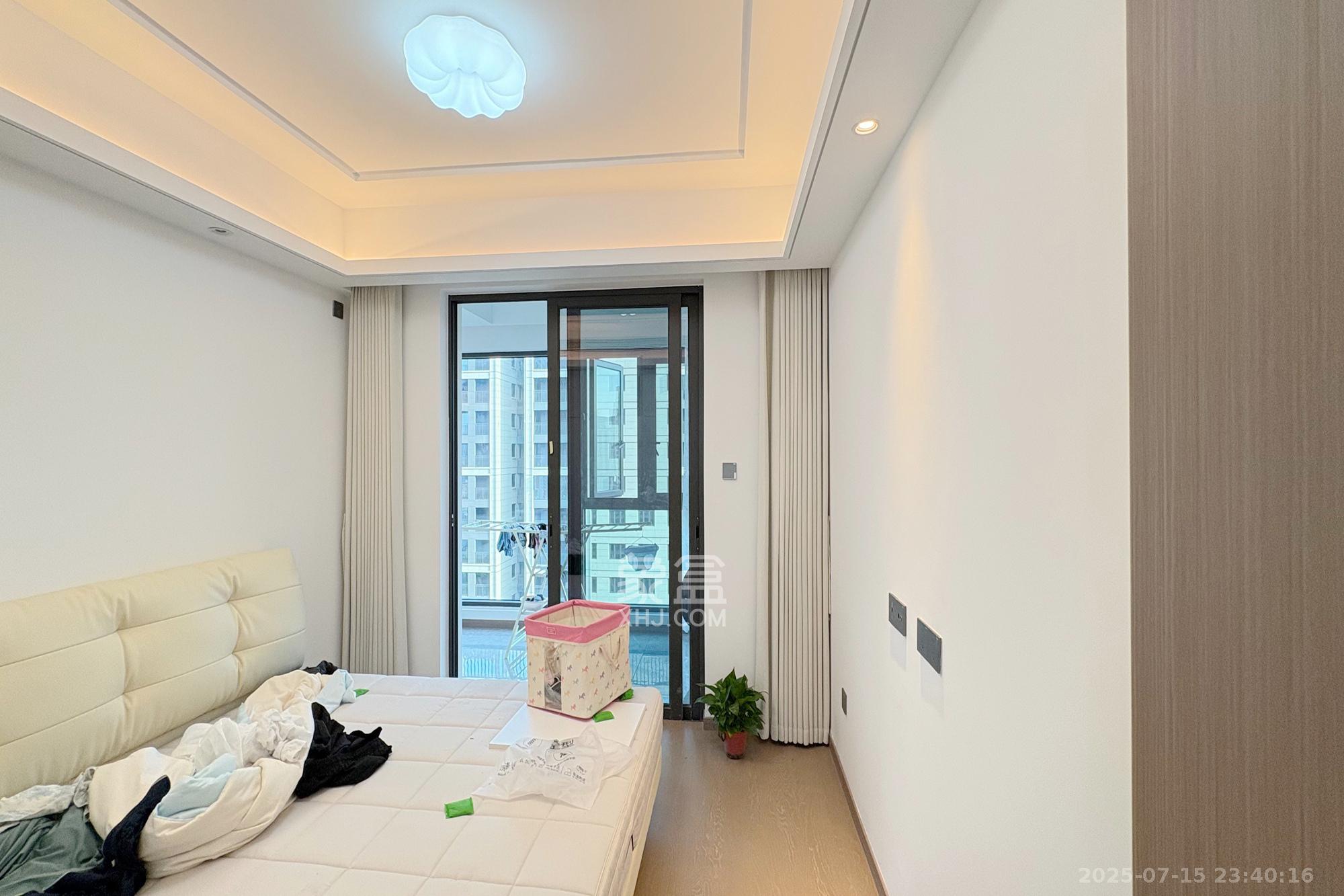 世茂璀璨风华  4室2厅2卫    198.0万 世茂璀璨风华  4室2厅2卫    198.0万卧室