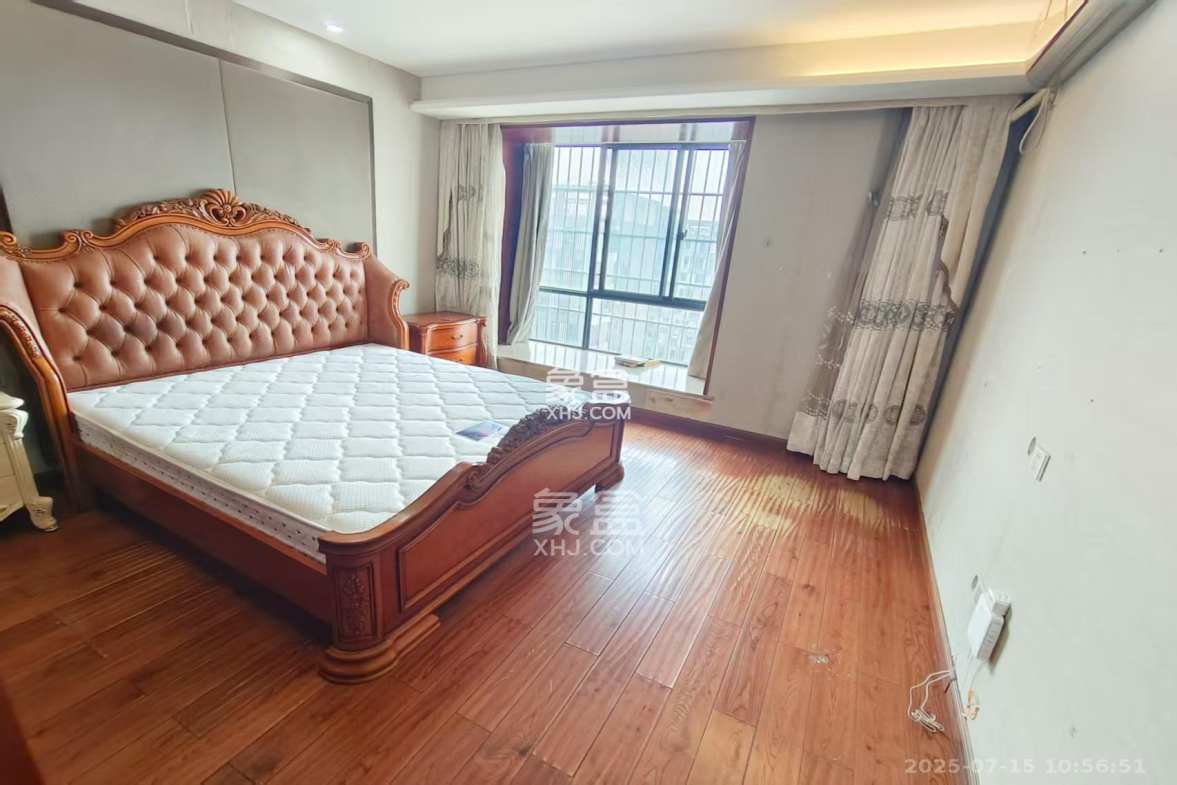 长大彩虹都  4室2厅2卫    3200.0元/月 长大彩虹都  4室2厅2卫    3200.0元/月室内图