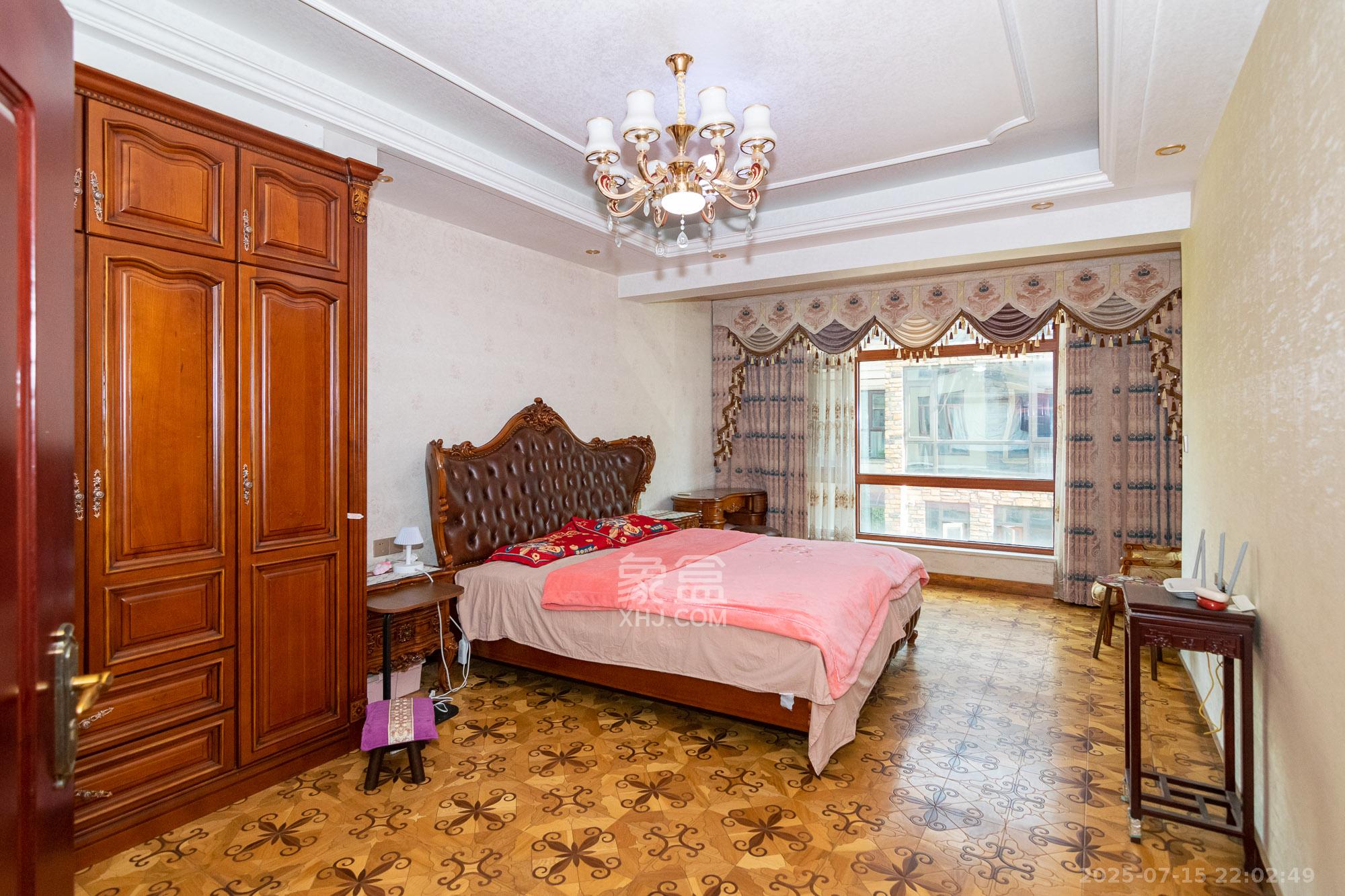 中新森林海 8室2厅3卫 220.0万 中新森林海 8室2厅3卫 220.0万卧室