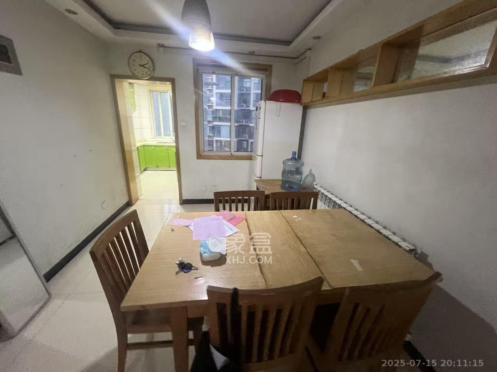 海利科院佳园  3室2厅1卫    2300.0元/月 海利科院佳园  3室2厅1卫    2300.0元/月室内图