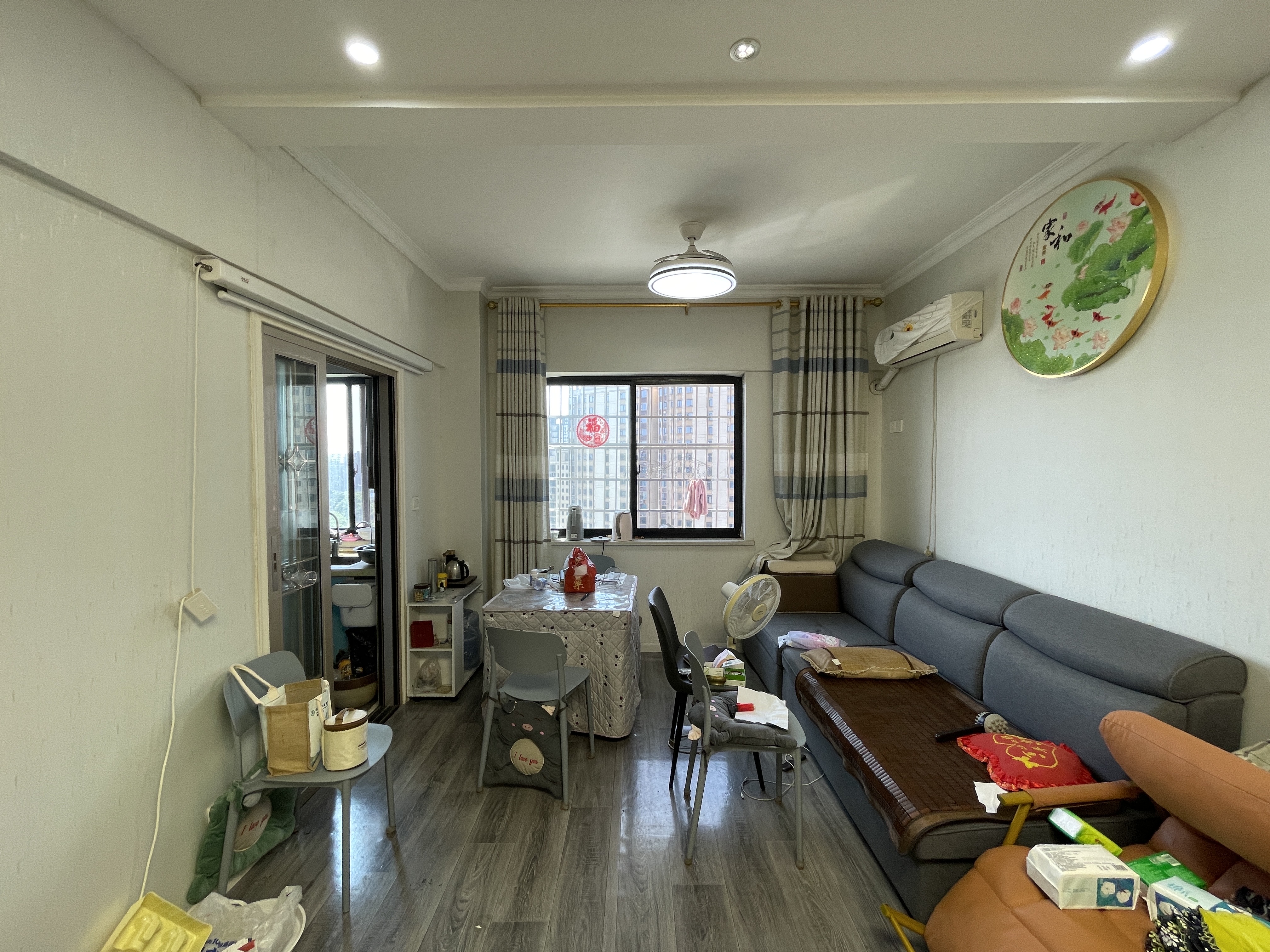 上城世家 2室2厅1卫 1500.0元/月 上城世家 2室2厅1卫 1500.0元/月室内图