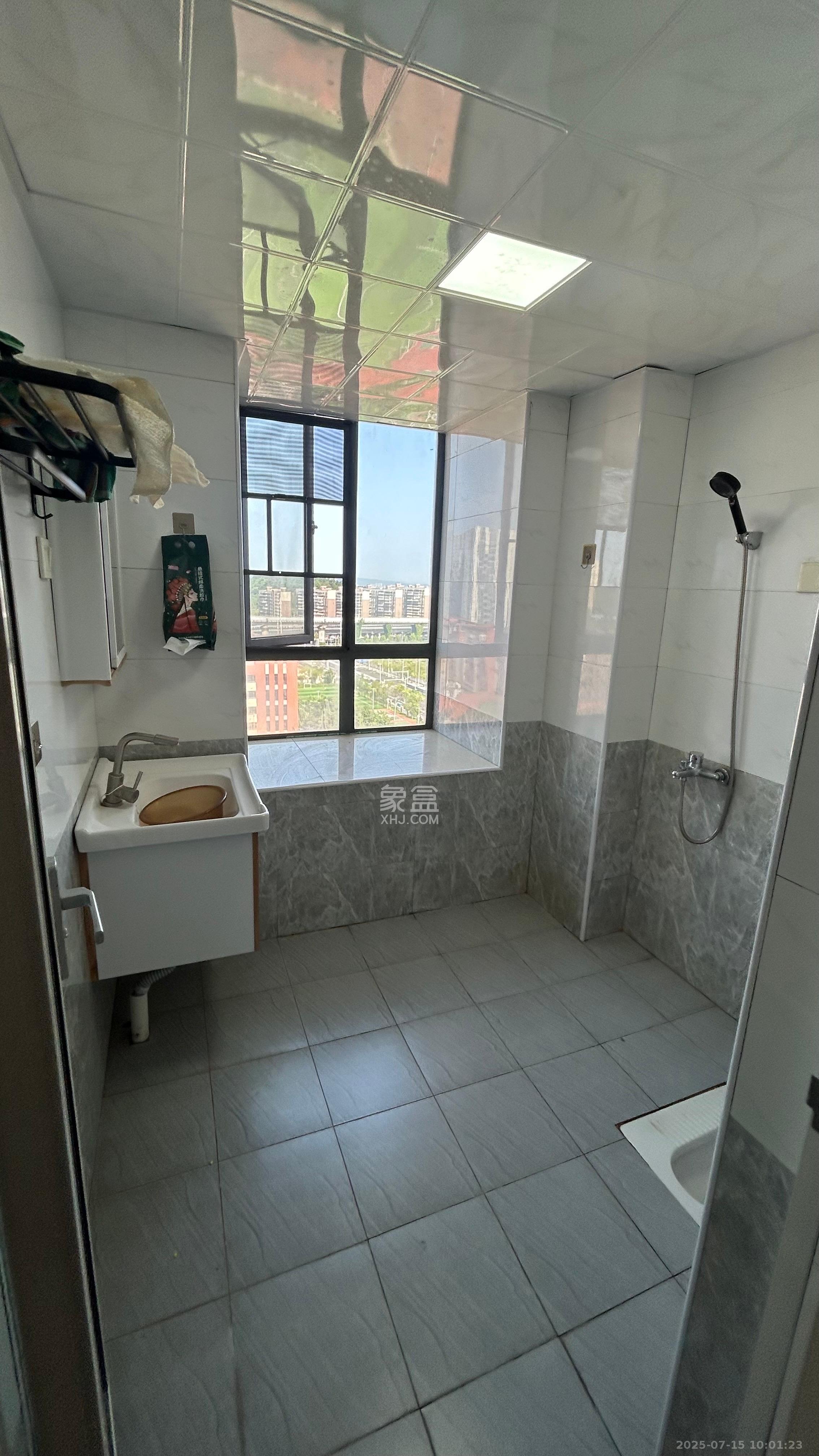 和美星城  3室2厅2卫    2100.0元/月 和美星城  3室2厅2卫    2100.0元/月