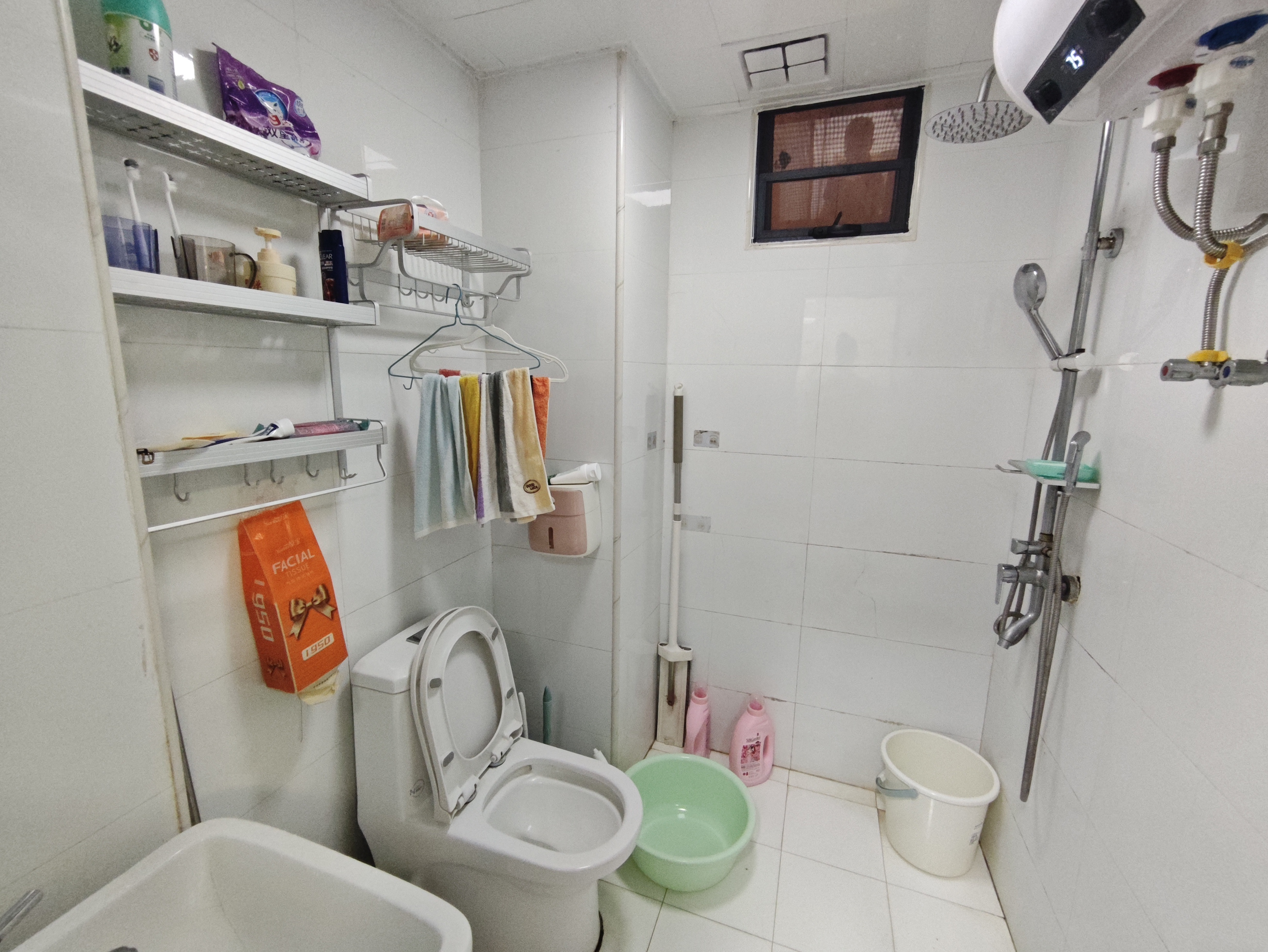 万花坊金城雅舍 1室0厅1卫 56.0万 万花坊金城雅舍 1室0厅1卫 56.0万客厅