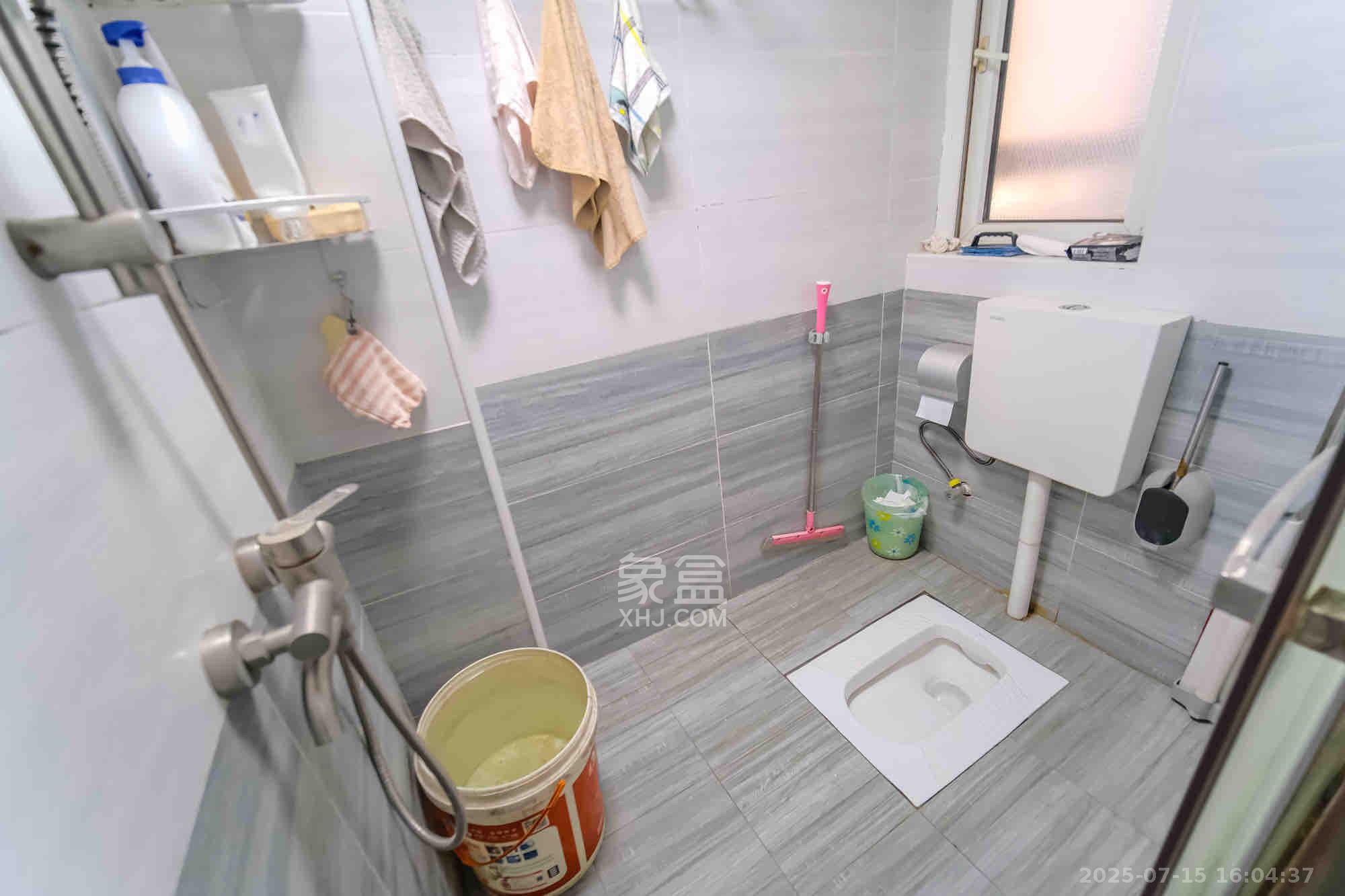 山水湾  3室2厅1卫   1900.00元/月室内图