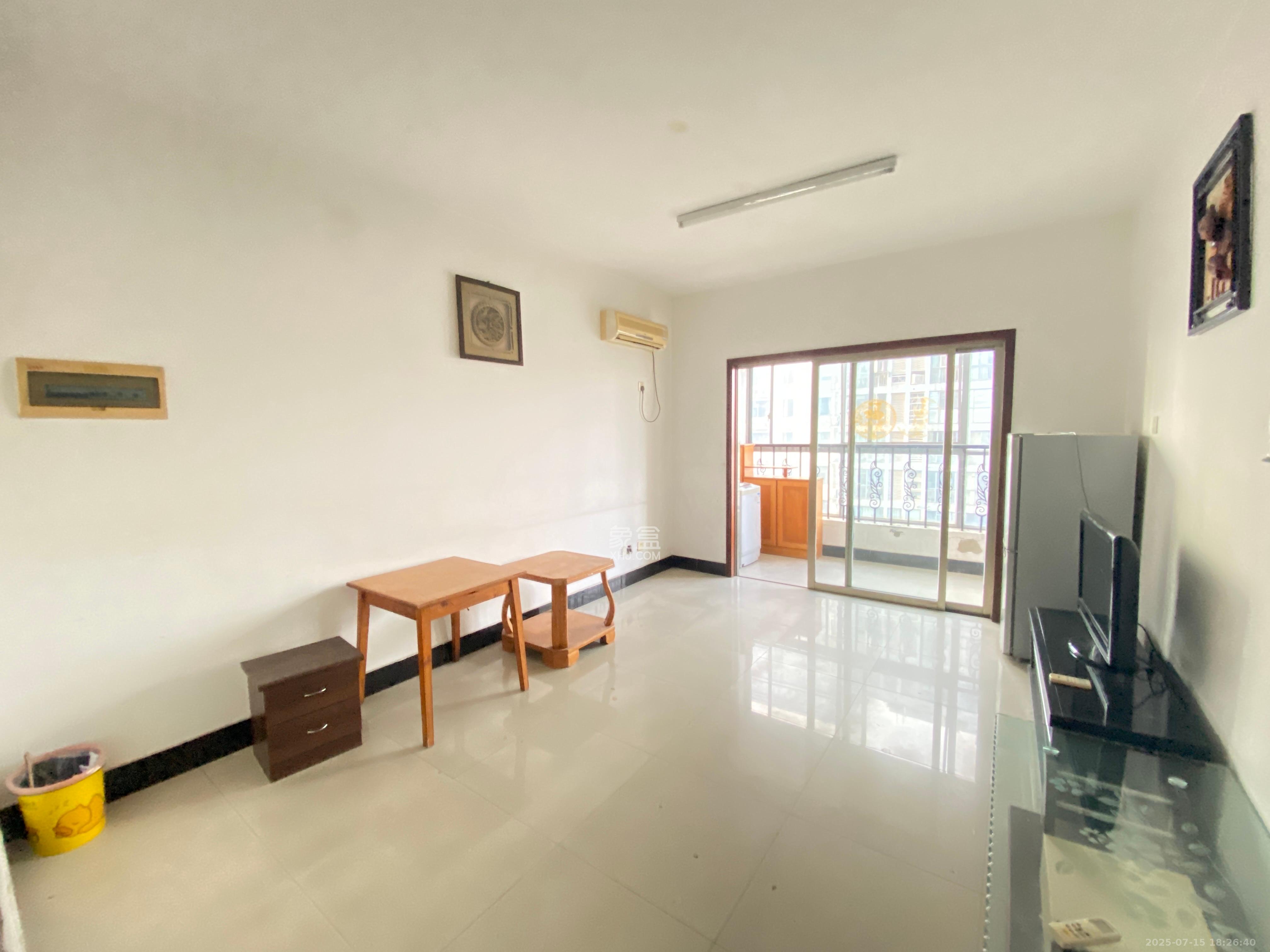 兴威新嘉园 1室1厅1卫 2500.0元/月 兴威新嘉园 1室1厅1卫 2500.0元/月室内图