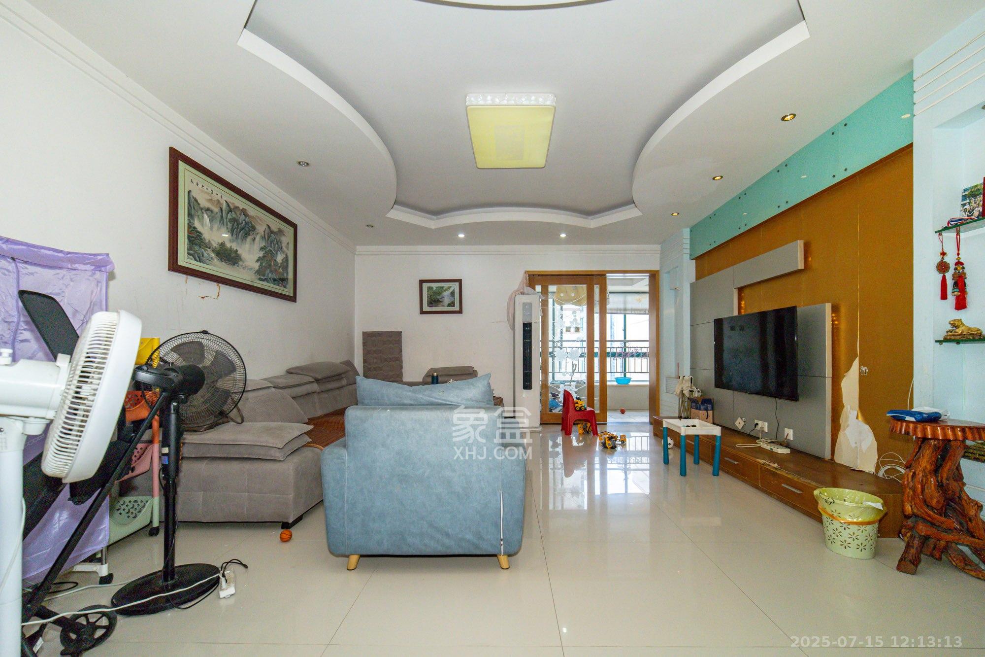 明城公寓  4室2厅2卫    85.88万 明城公寓  4室2厅2卫    85.88万客厅