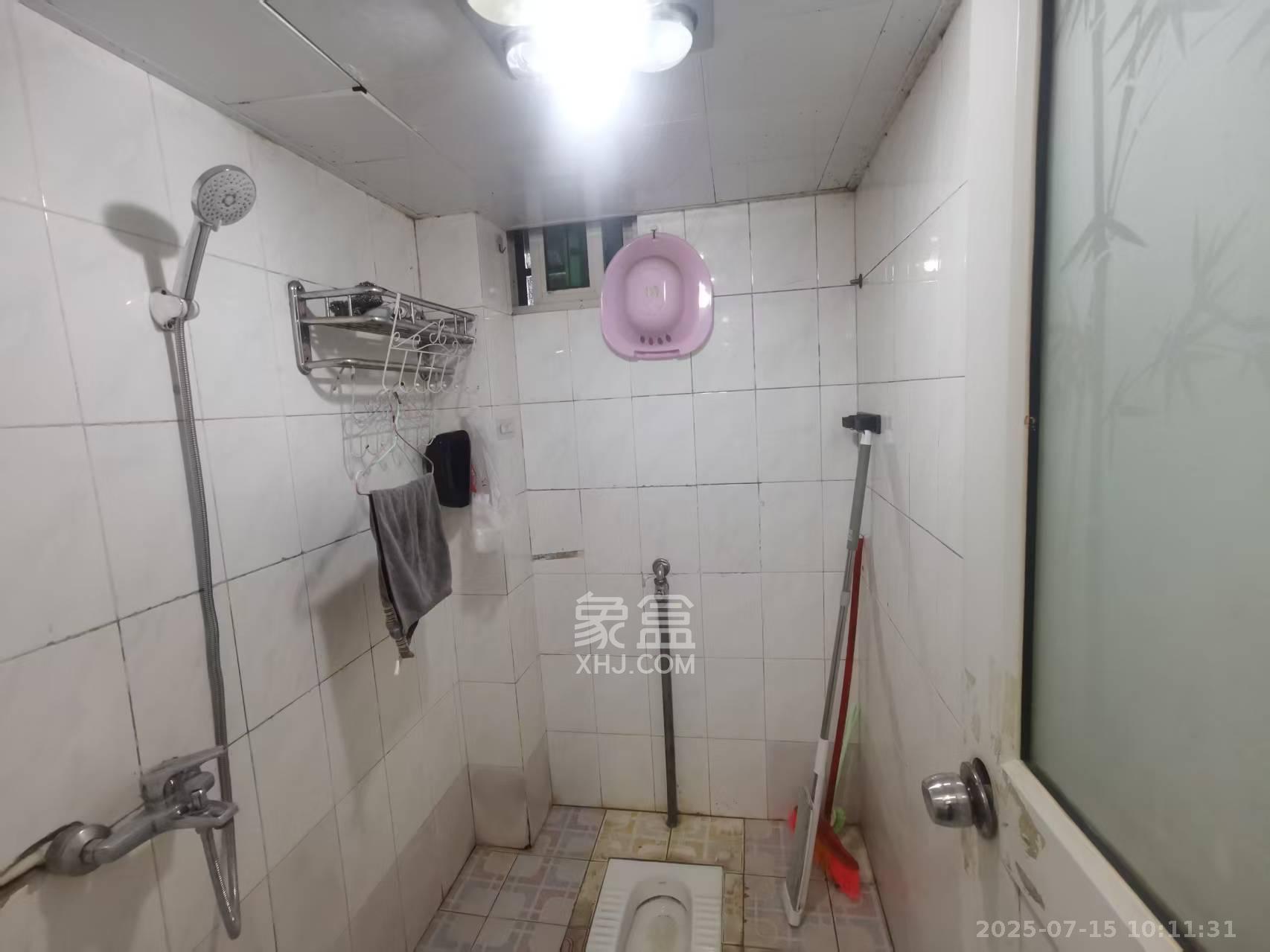 杜家塘小区  2室2厅1卫    2200.0元/月 杜家塘小区  2室2厅1卫    2200.0元/月室内图