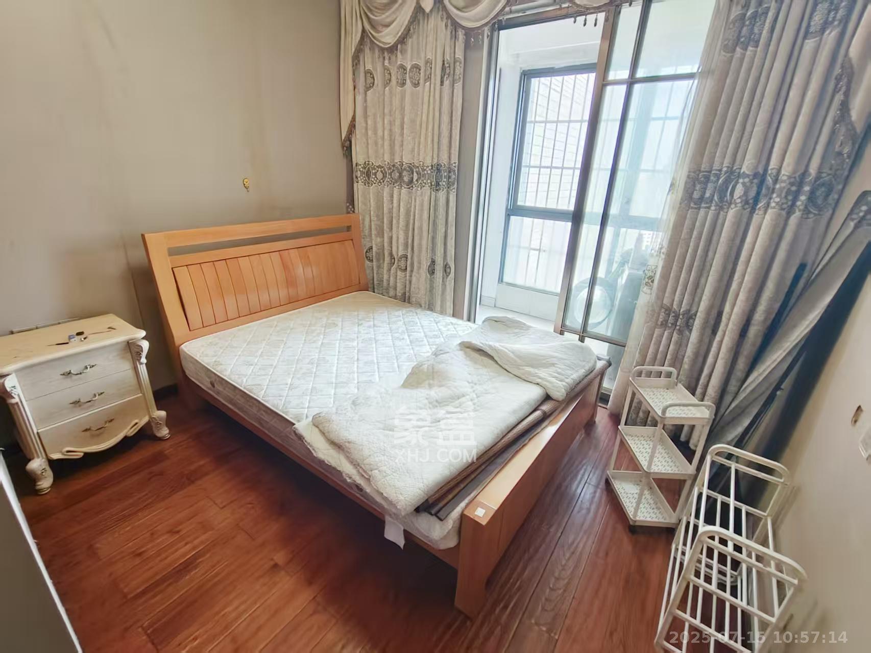 长大彩虹都  4室2厅2卫   4000.00元/月室内图