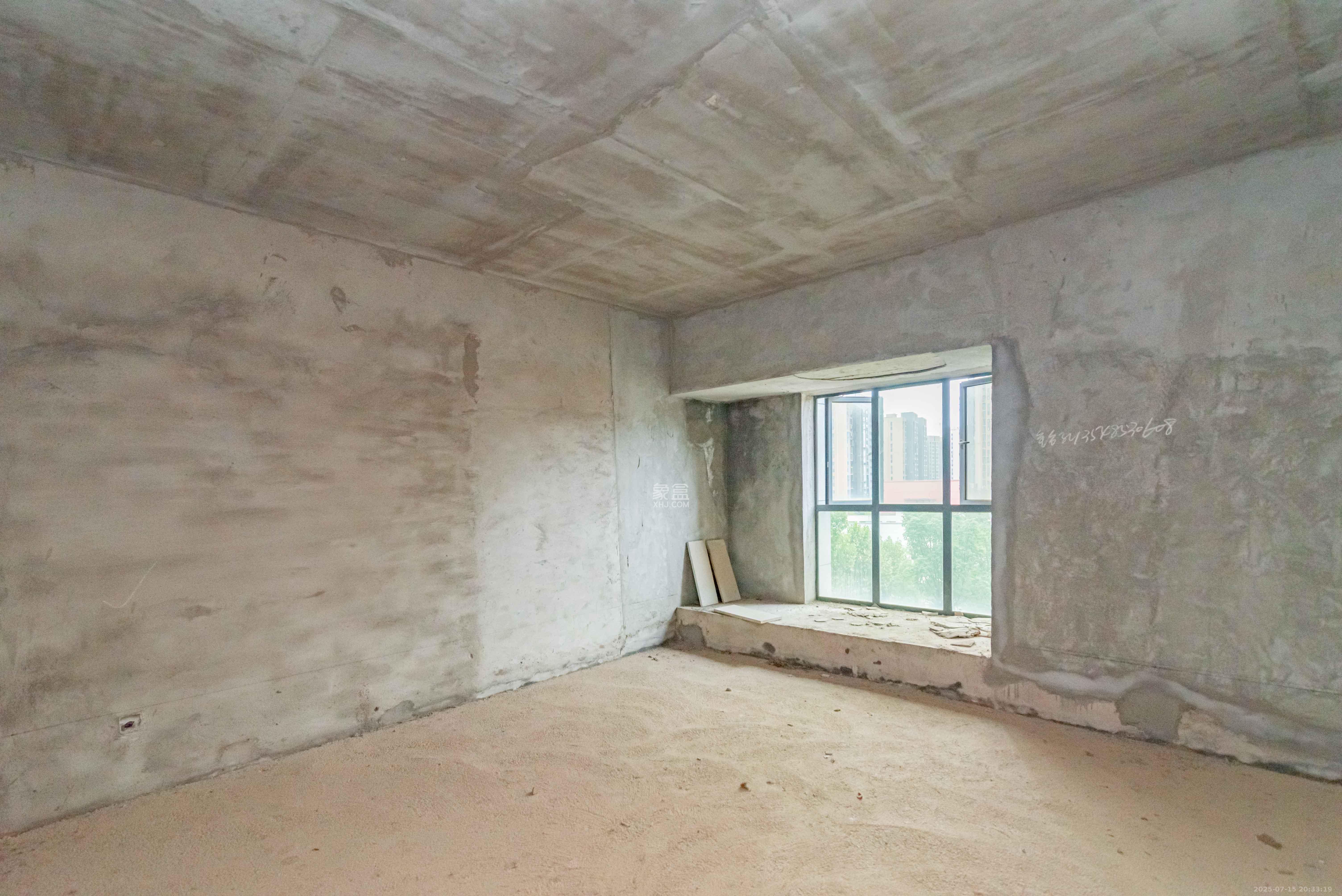 悦湖山  6室3厅3卫    438.0万卧室