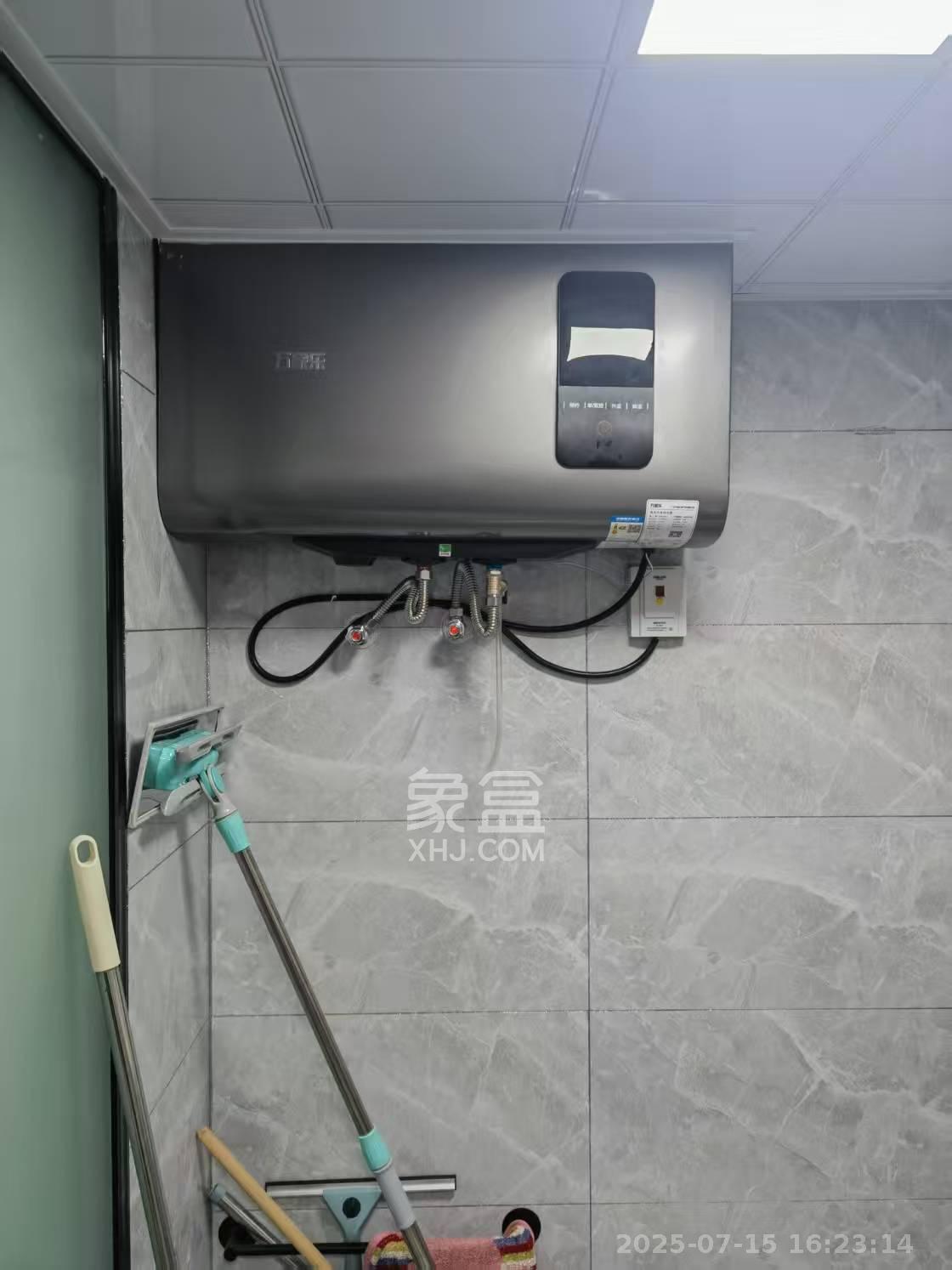 中交广场公寓  2室1厅1卫   2300.00元/月室内图