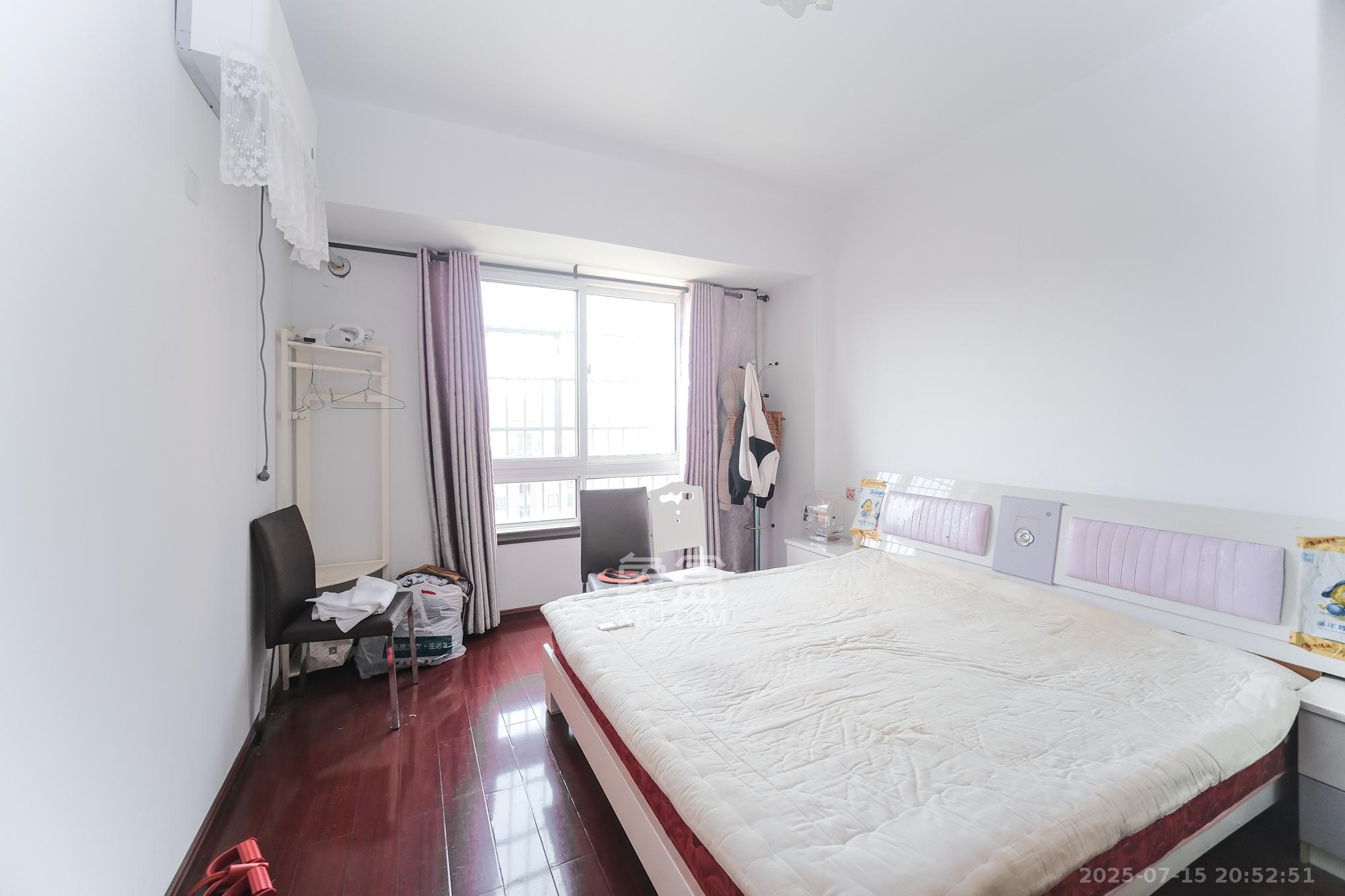 山水湾  2室2厅1卫    49.8万卧室