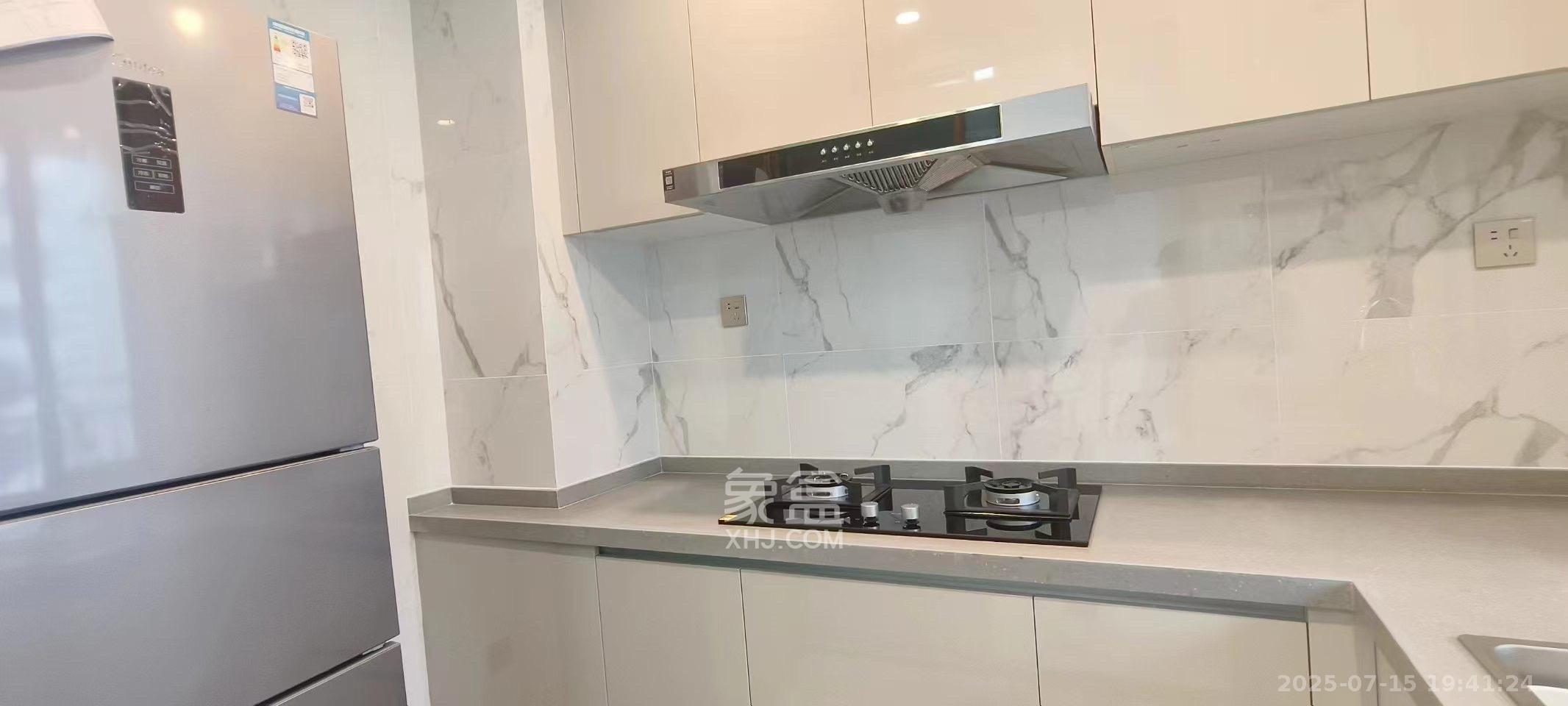 复地滨江金融中心  4室2厅2卫    5500.0元/月室内图