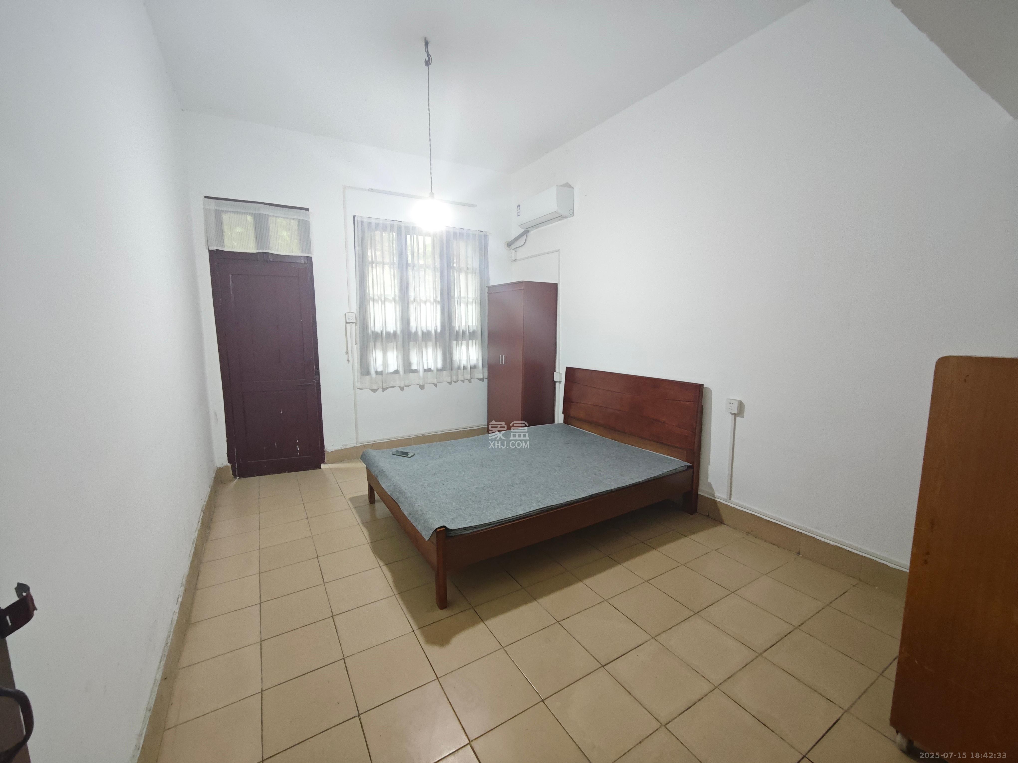 杏花园小区 2室1厅1卫 1300.0元/月 杏花园小区 2室1厅1卫 1300.0元/月室内图