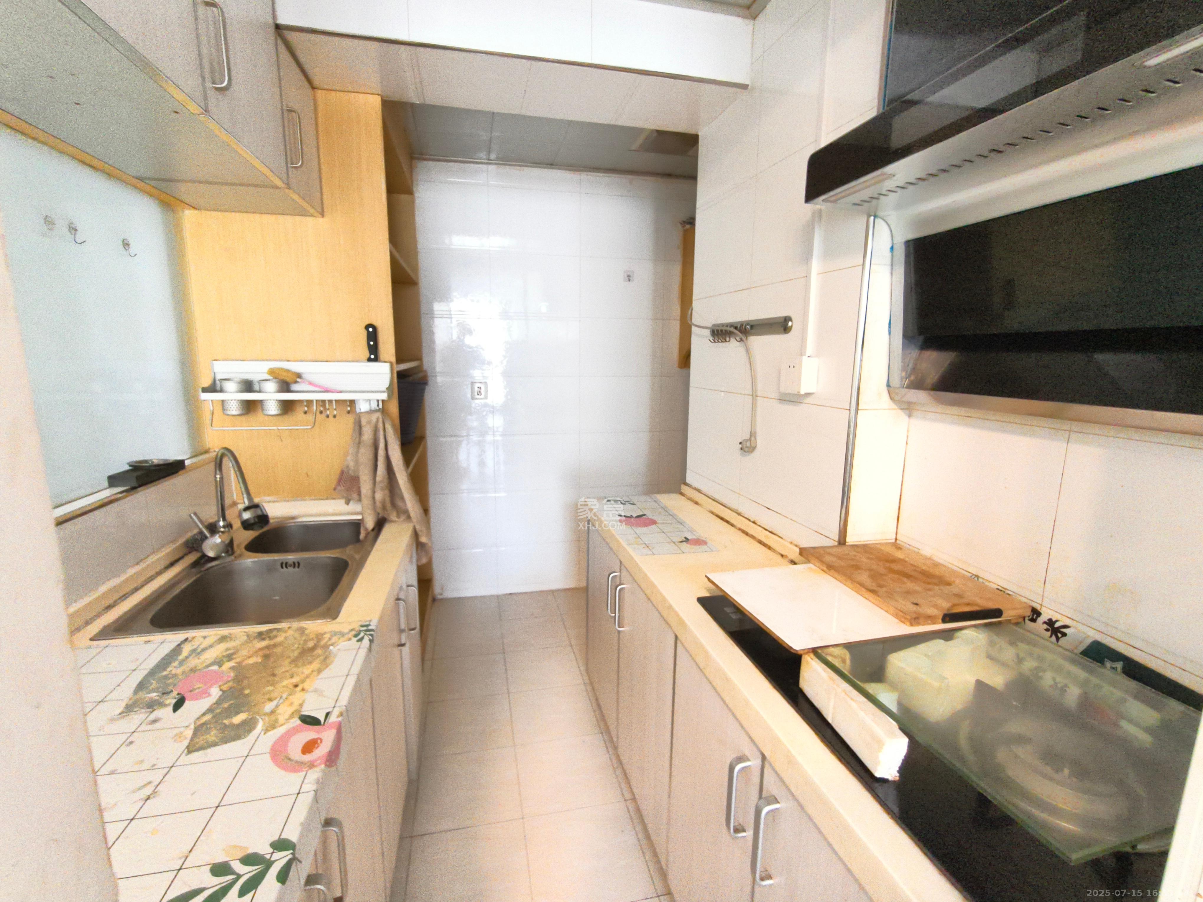 华天LOHO小镇 2室2厅1卫 1500.0元/月 华天LOHO小镇 2室2厅1卫 1500.0元/月室内图