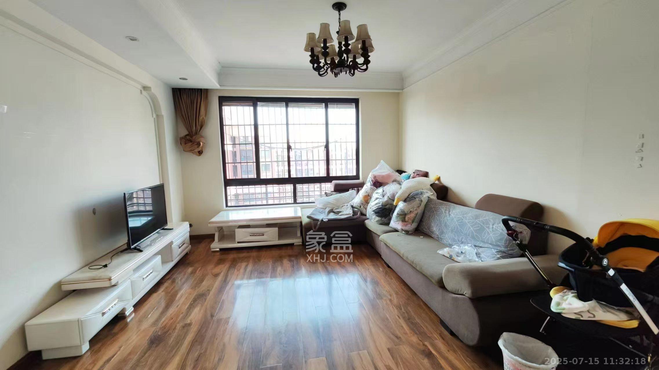 新城国际花都  3室2厅1卫    1500.0元/月 新城国际花都  3室2厅1卫    1500.0元/月室内图