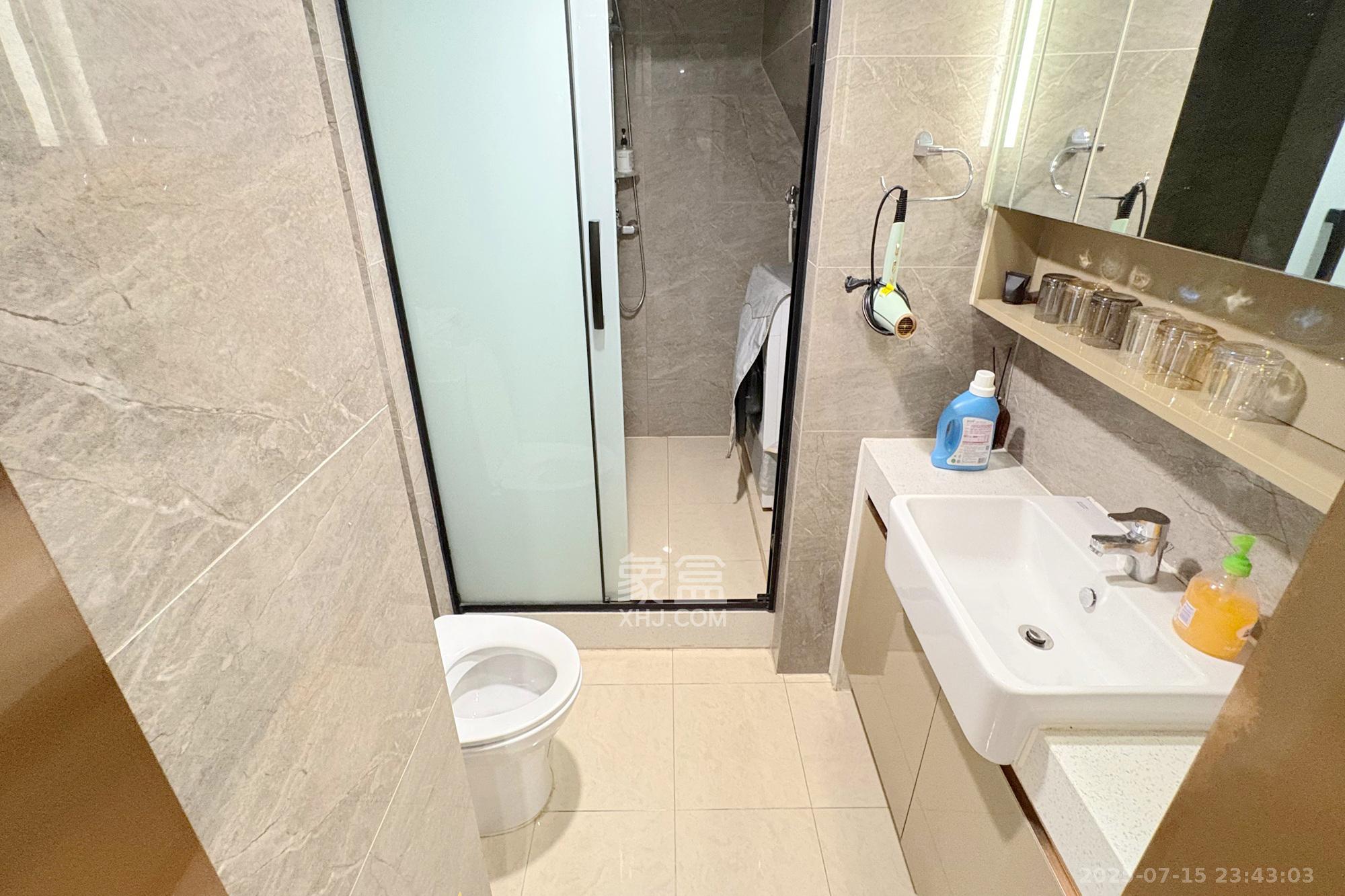 华远云玺公寓  2室1厅1卫    90.0万卫生间