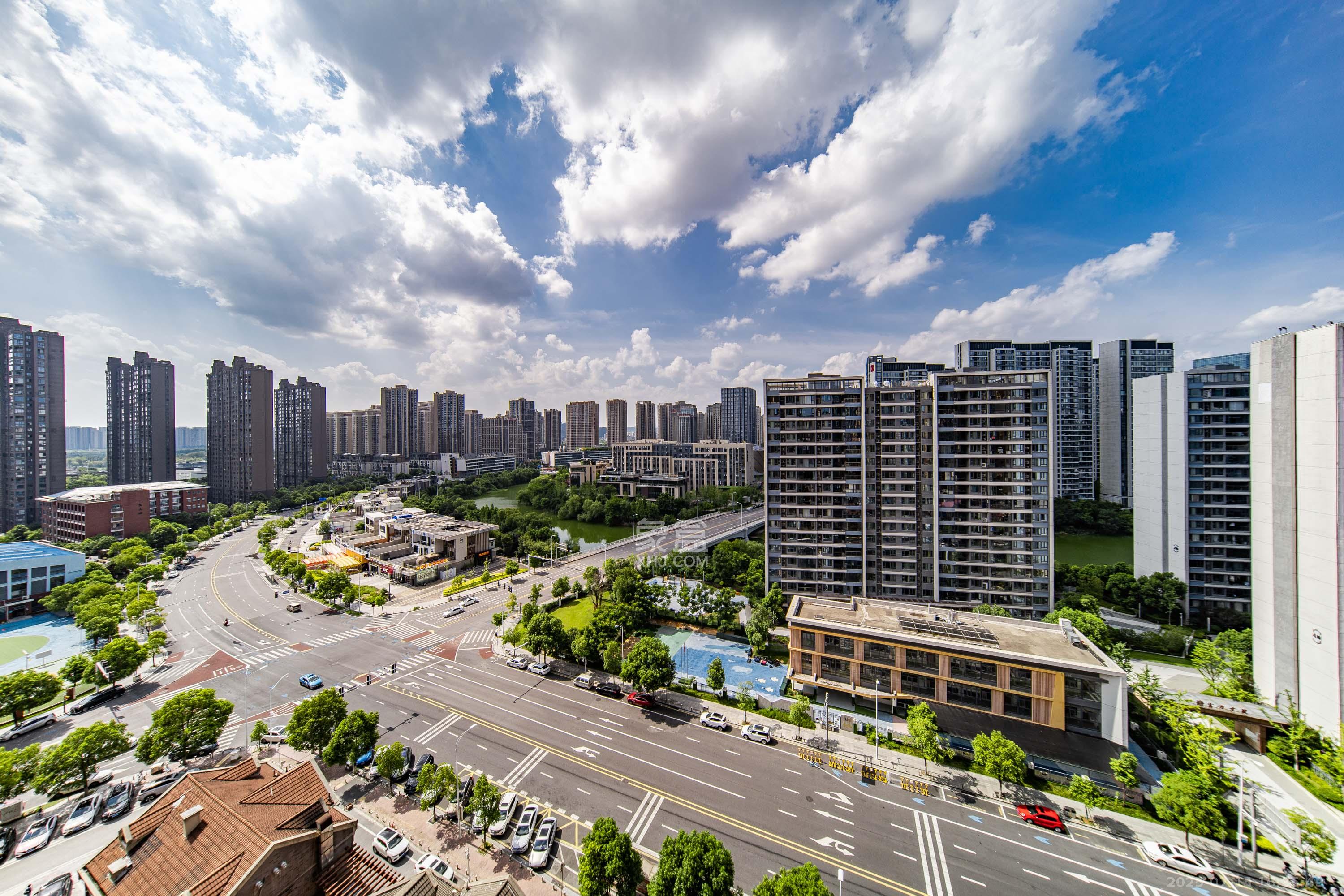 COCO蜜城  3室2厅1卫    75.8万其他