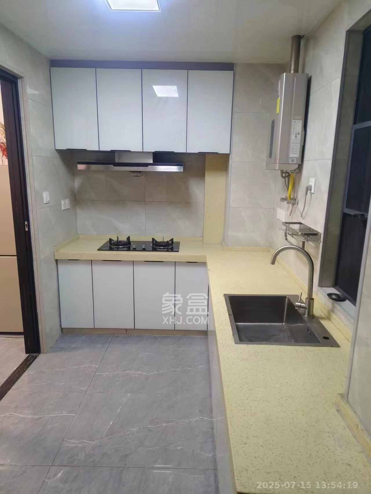 智达佳园  3室2厅2卫   1900.00元/月室内图