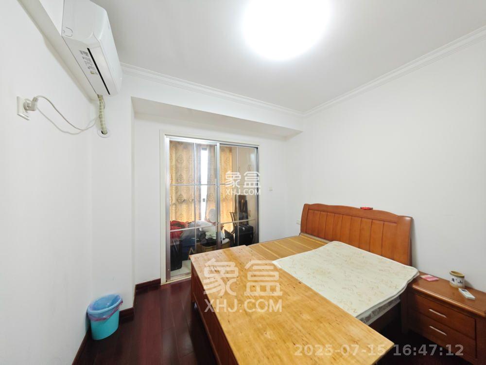 翡翠云天  4室2厅2卫    2400.0元/月 翡翠云天  4室2厅2卫    2400.0元/月室内图