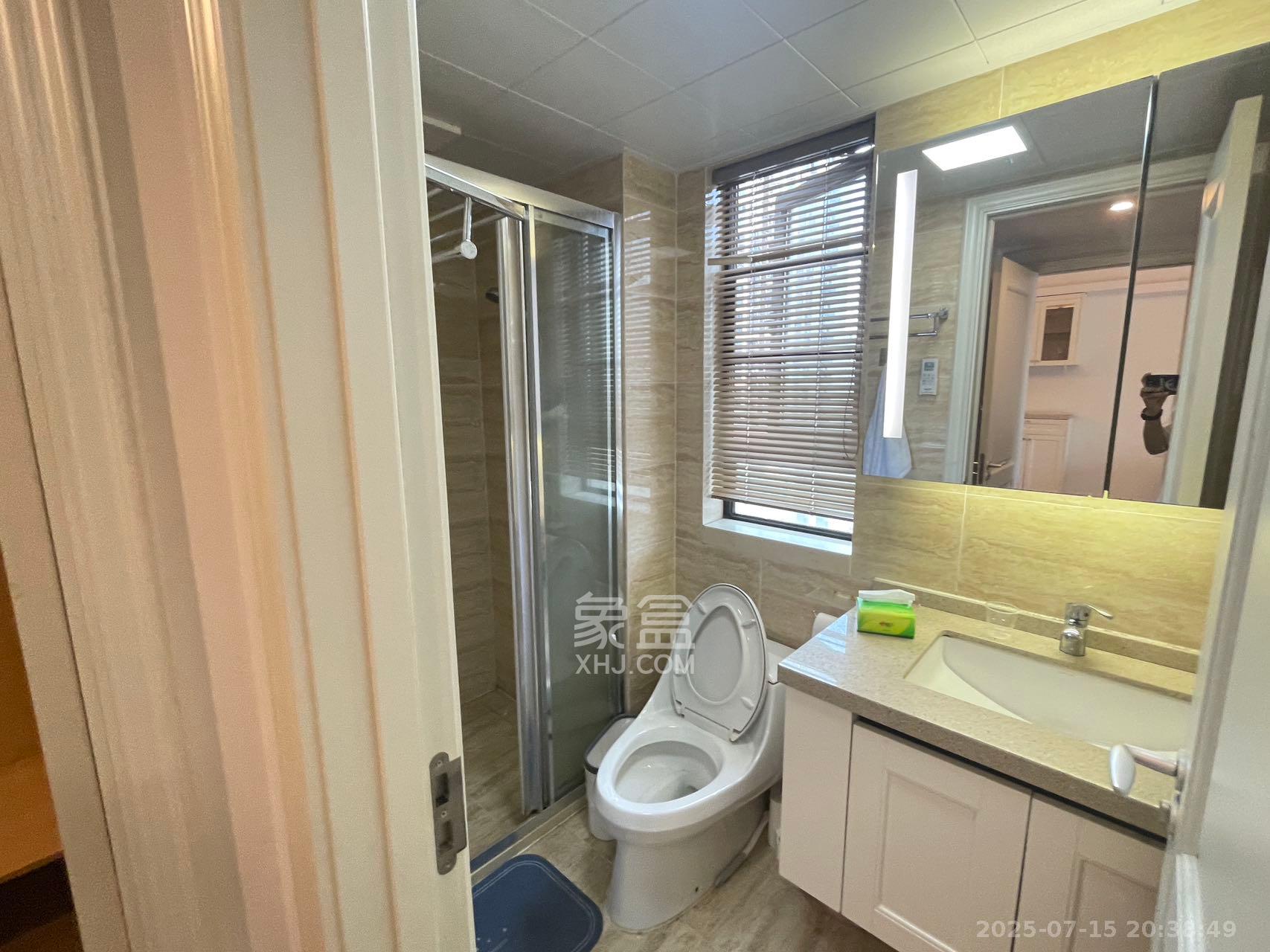 万科魅力之城观澜里 3室2厅2卫 3200.0元/月 万科魅力之城观澜里 3室2厅2卫 3200.0元/月室内图