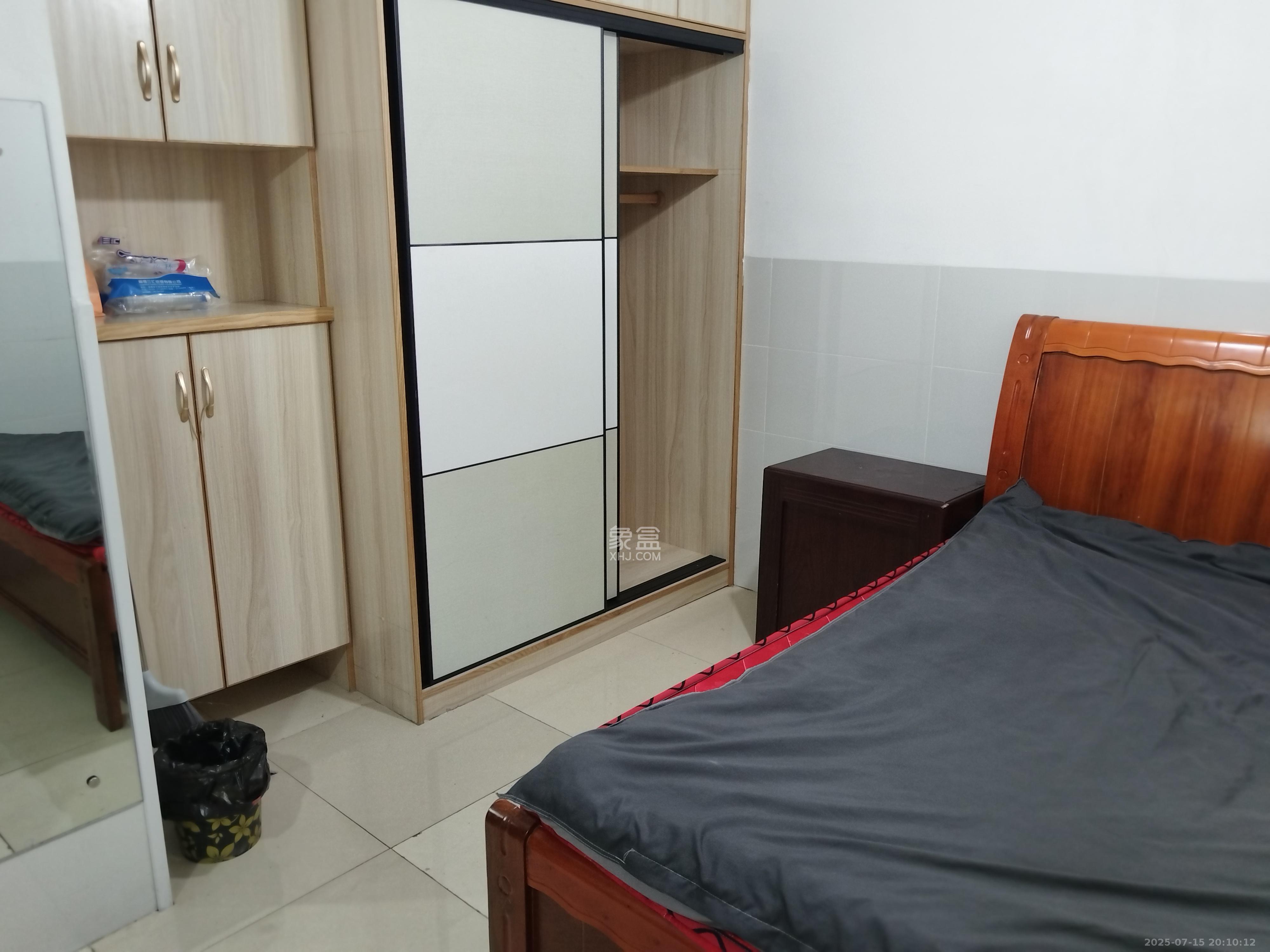 黄泥塘小区  1室1厅1卫    1200.0元/月 黄泥塘小区  1室1厅1卫    1200.0元/月室内图