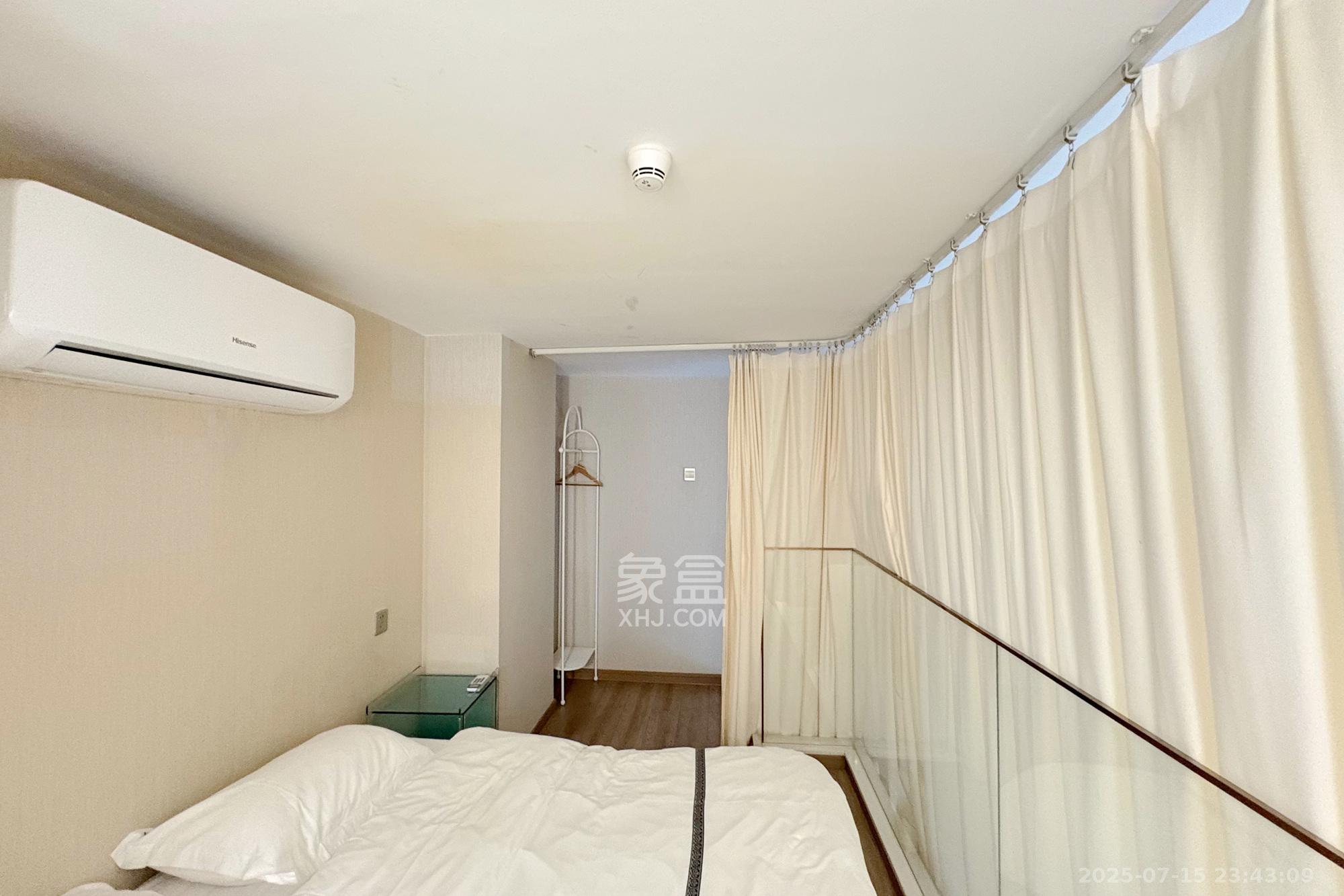 华远云玺公寓  2室1厅1卫    90.0万卧室