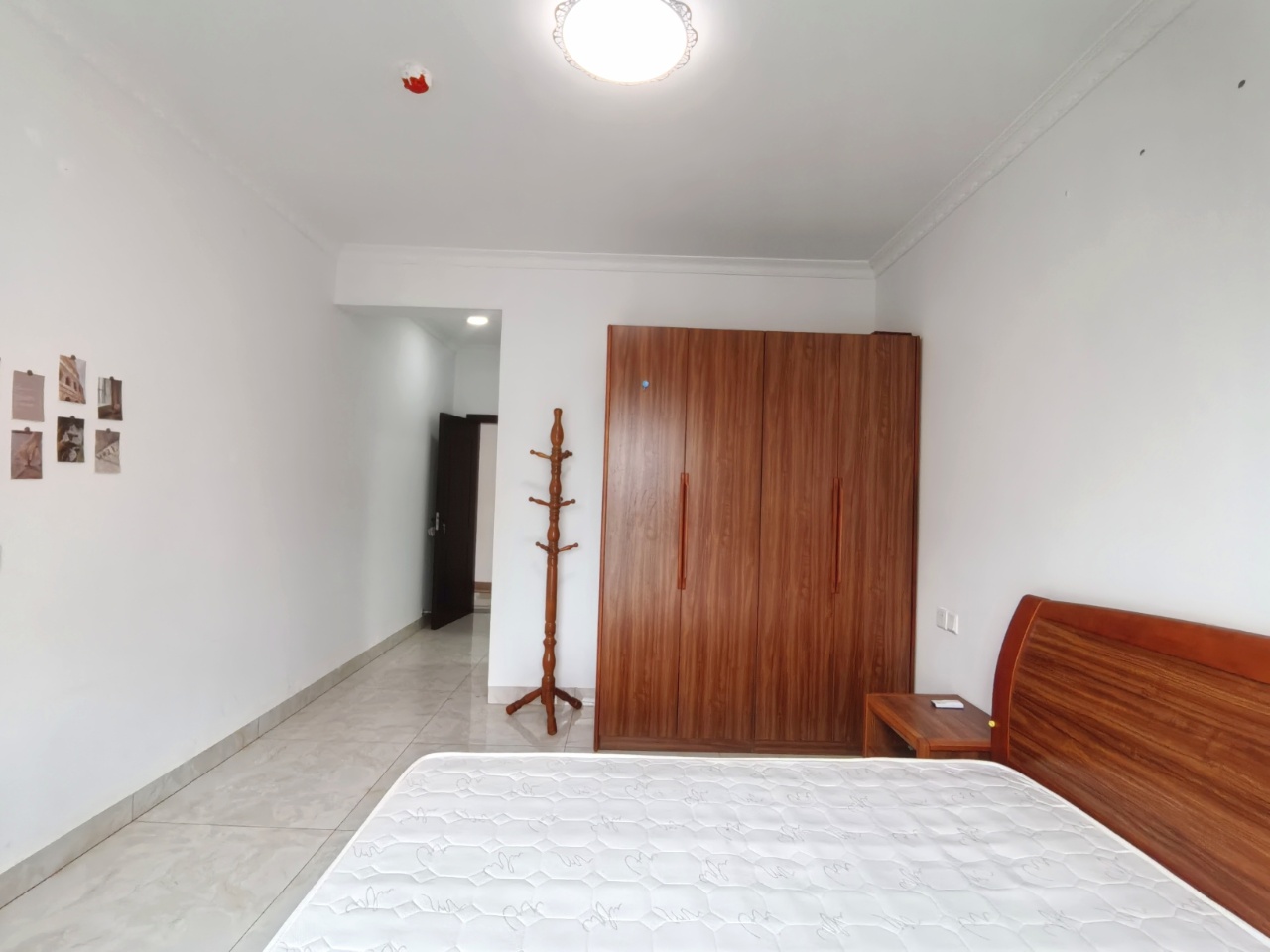 海航豪庭南苑 3室2厅2卫 265.0万 海航豪庭南苑 3室2厅2卫 265.0万客厅