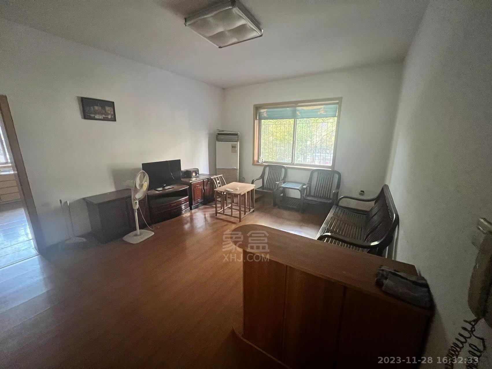 花园一村  3室2厅2卫    1200.0元/月 花园一村  3室2厅2卫    1200.0元/月户型图