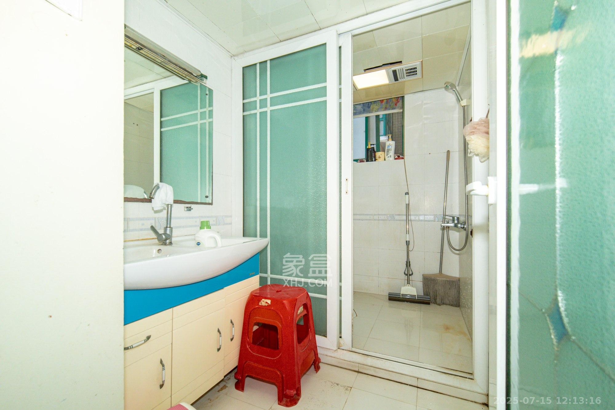 明城公寓  4室2厅2卫    85.88万 明城公寓  4室2厅2卫    85.88万卫生间