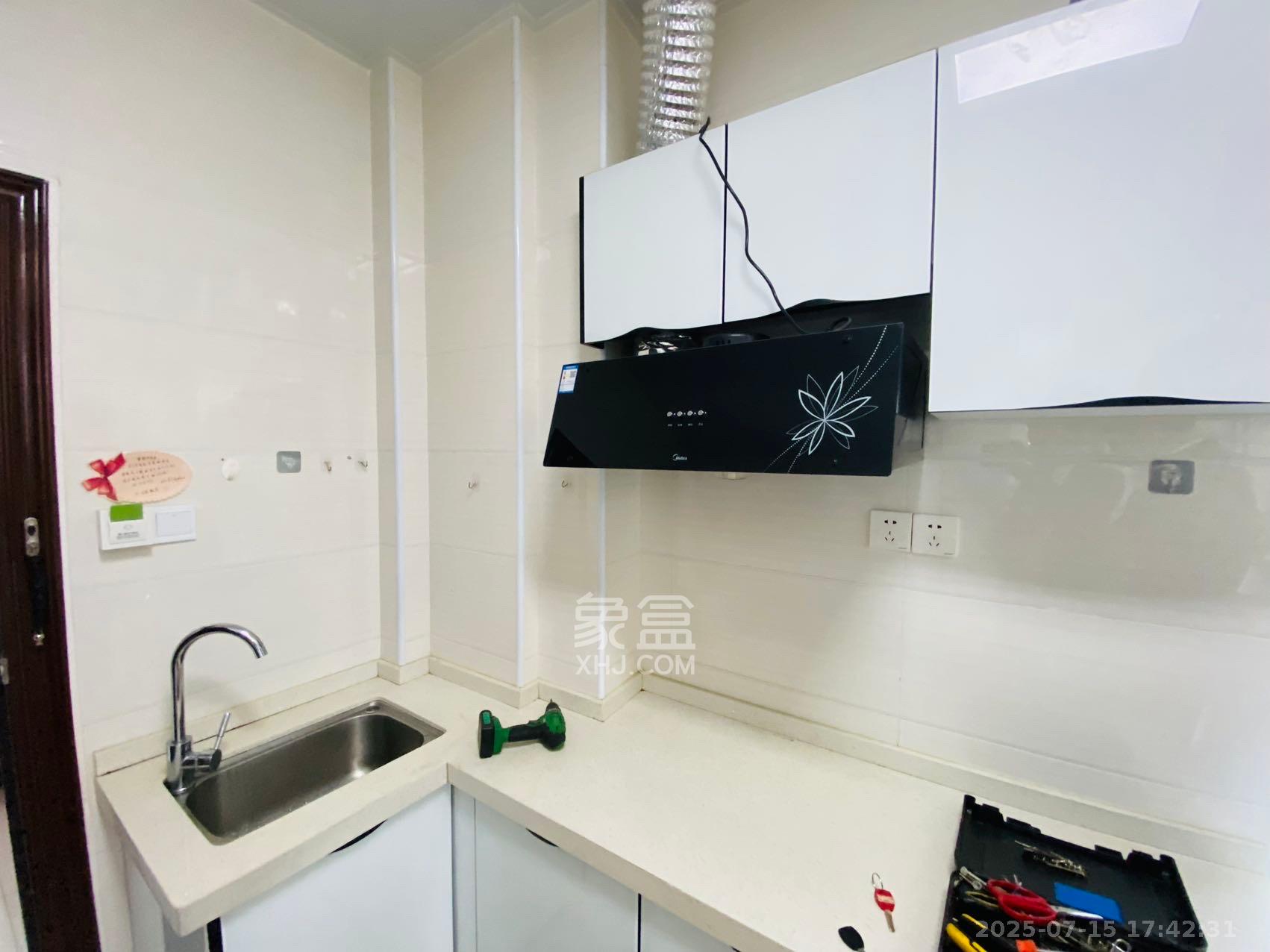华侨假日中心（晟华苑）  1室1厅1卫   1800.00元/月室内图