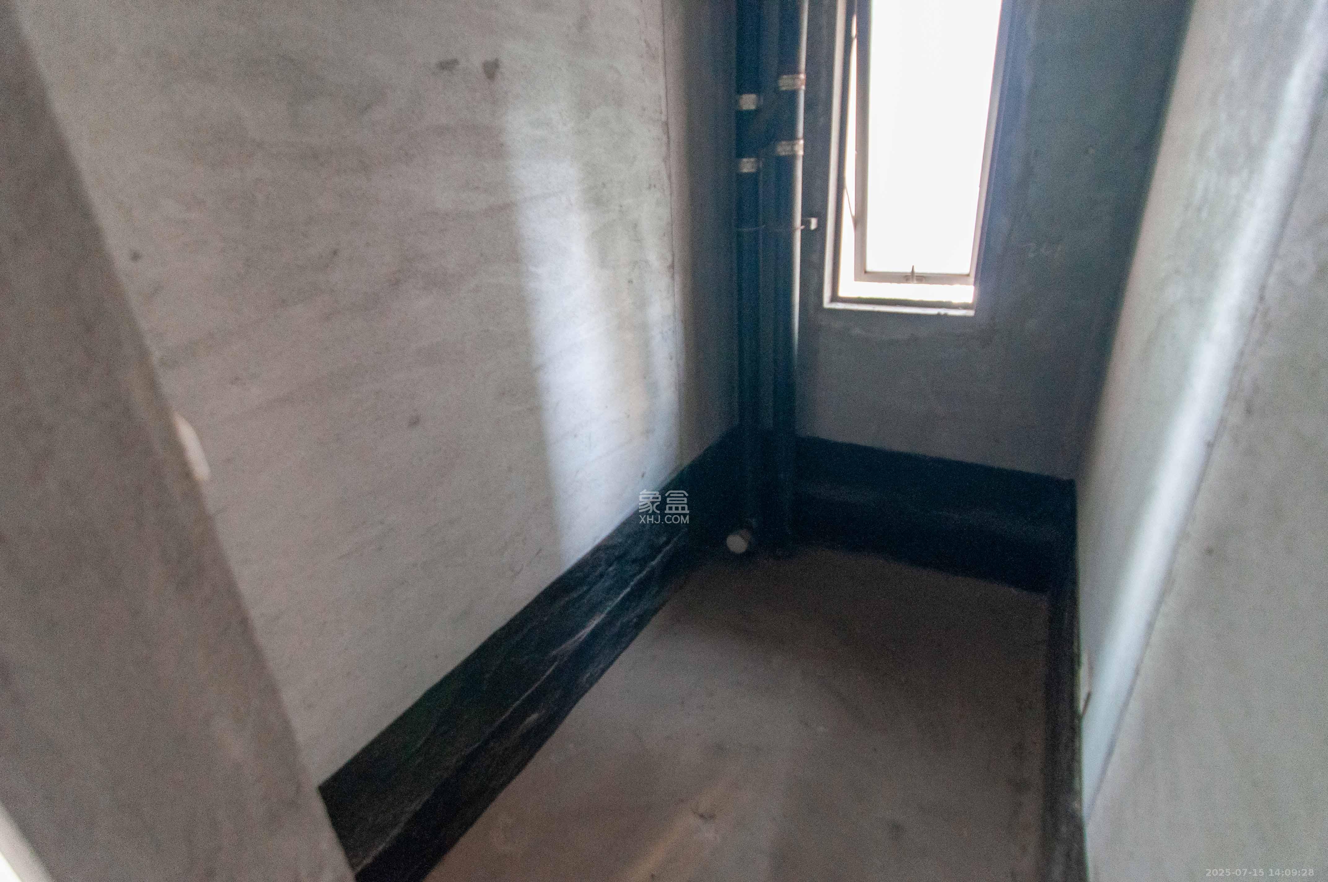 中建梅溪湖中心  4室2厅3卫   300.00万其他