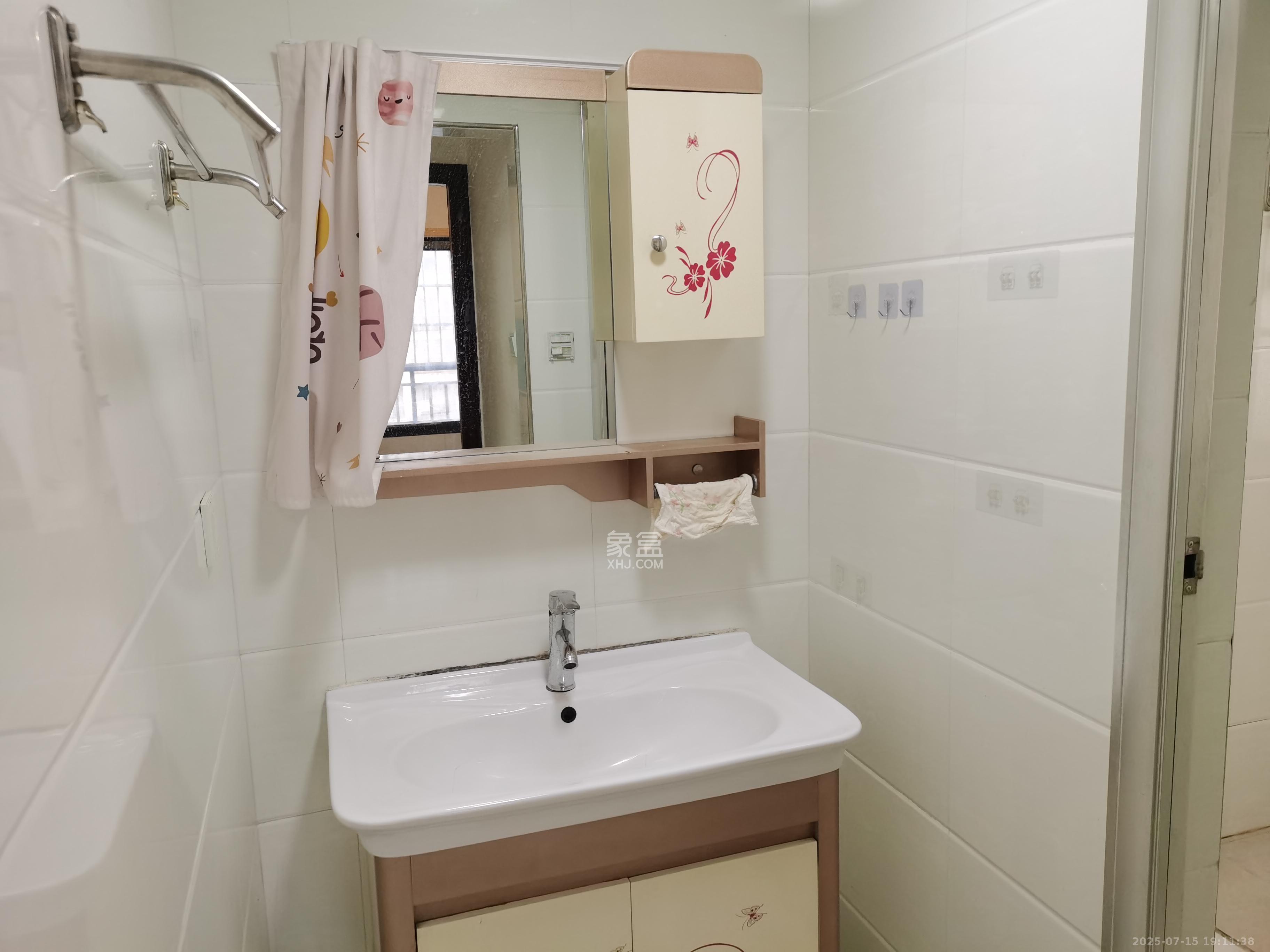 上峰苑（兰亭玥岛）  1室1厅1卫   1600.00元/月室内图