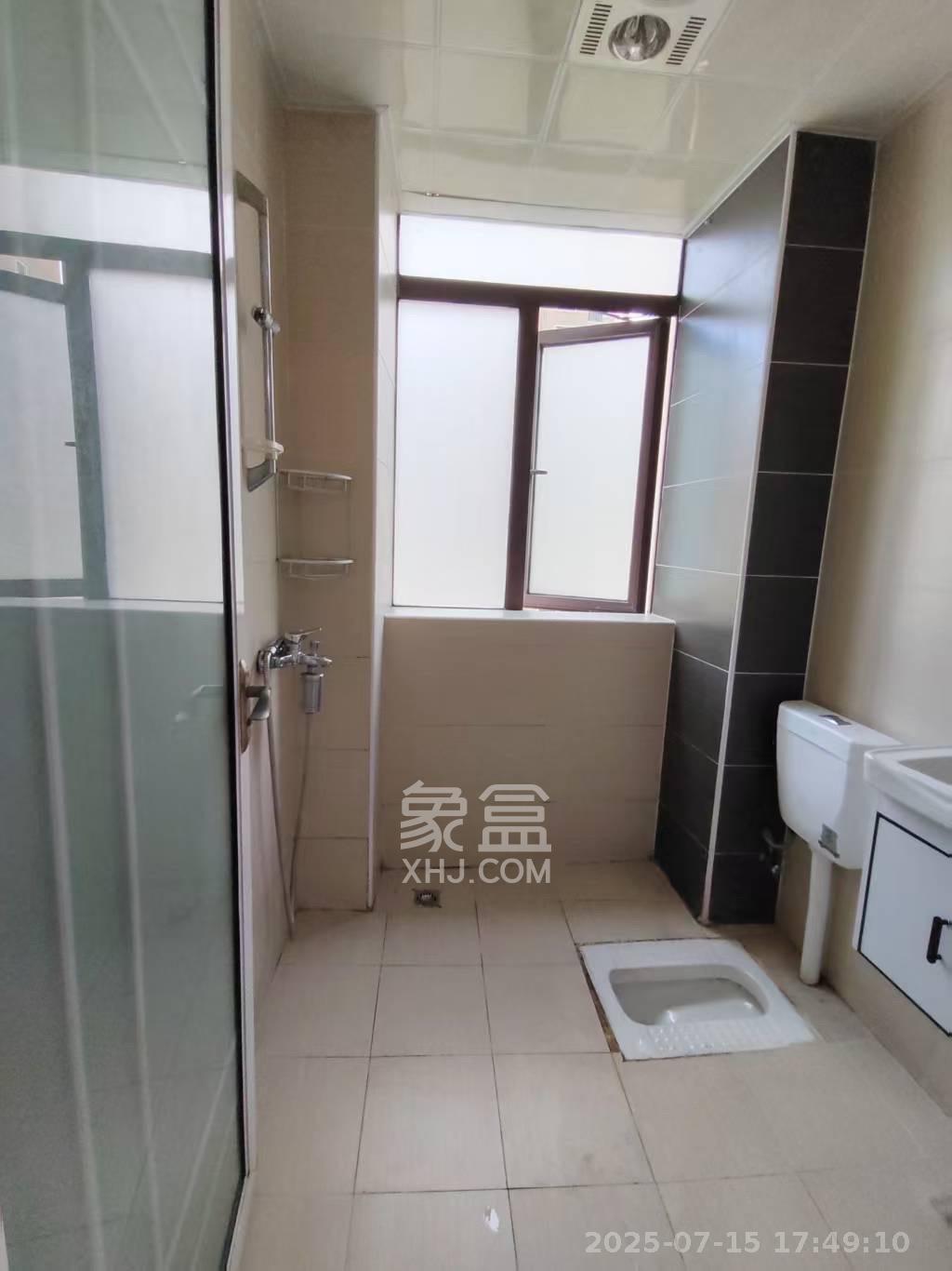 水岸世景  2室1厅1卫   2200.00元/月室内图