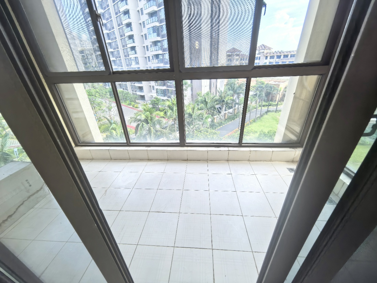 耀江西岸公馆  2室2厅1卫    2500.0元/月 耀江西岸公馆  2室2厅1卫    2500.0元/月室内图