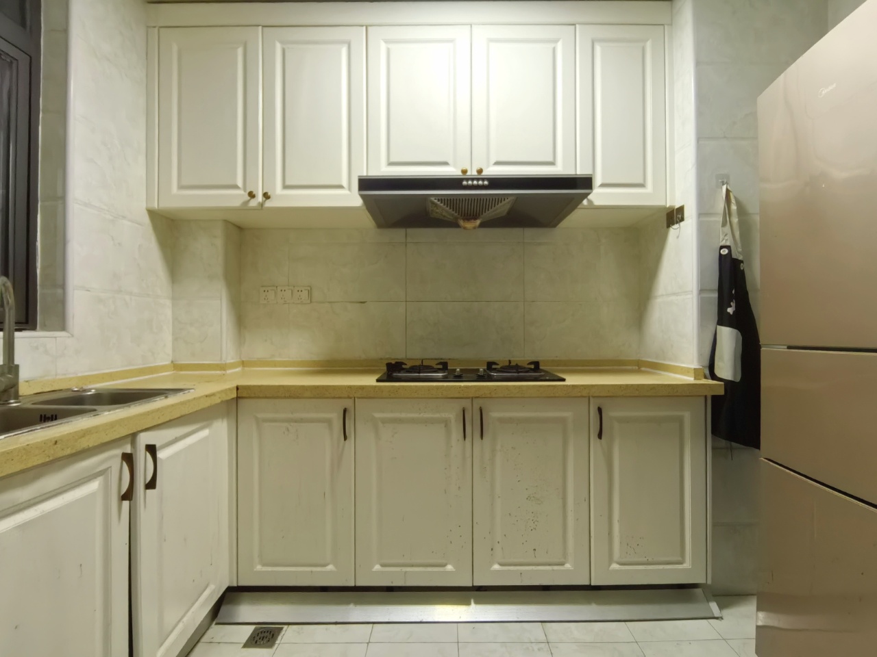 海航豪庭南苑 3室2厅2卫 265.0万 海航豪庭南苑 3室2厅2卫 265.0万客厅