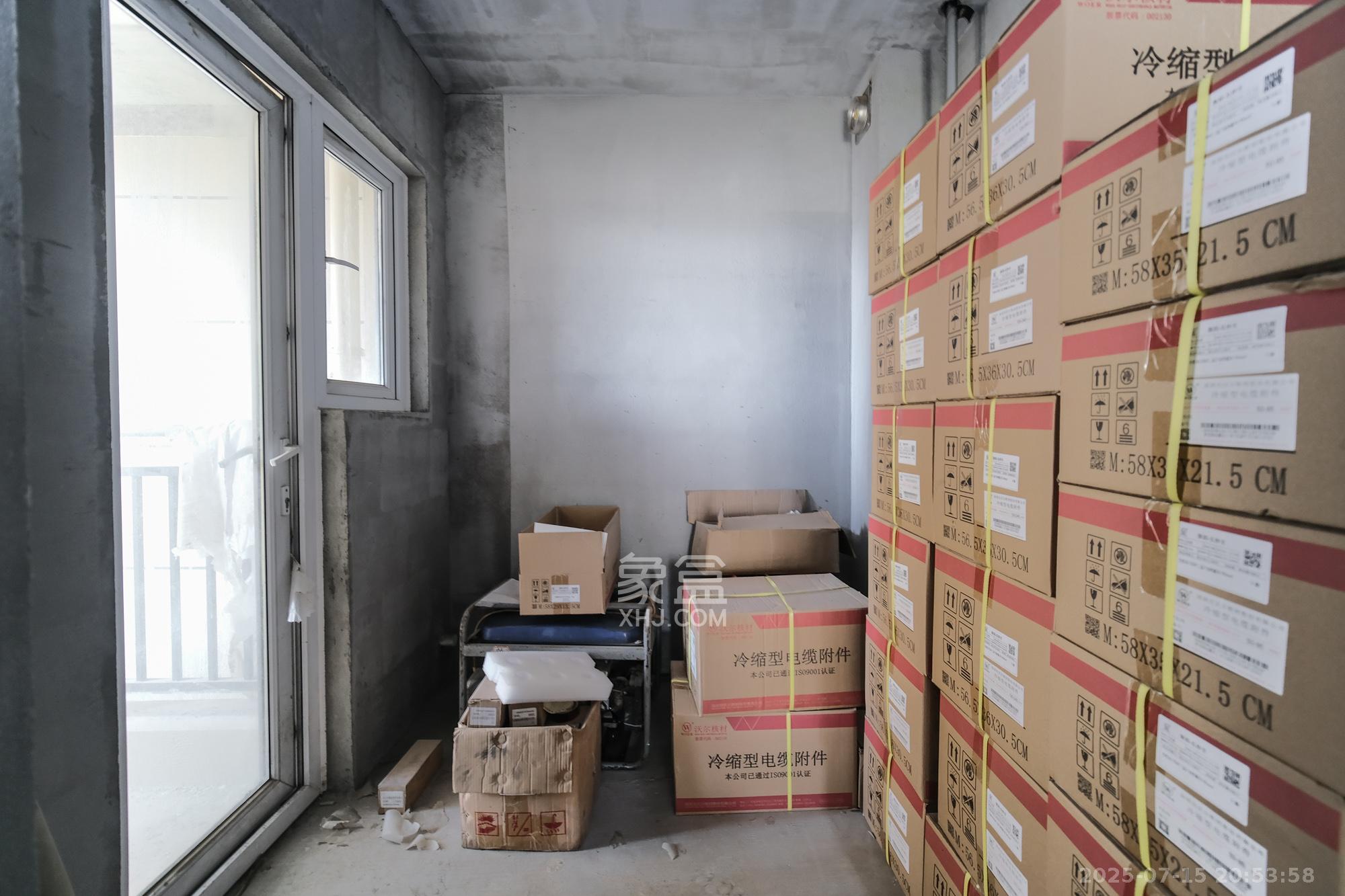 保利香槟国际  3室2厅2卫    74.0万 保利香槟国际  3室2厅2卫    74.0万厨房