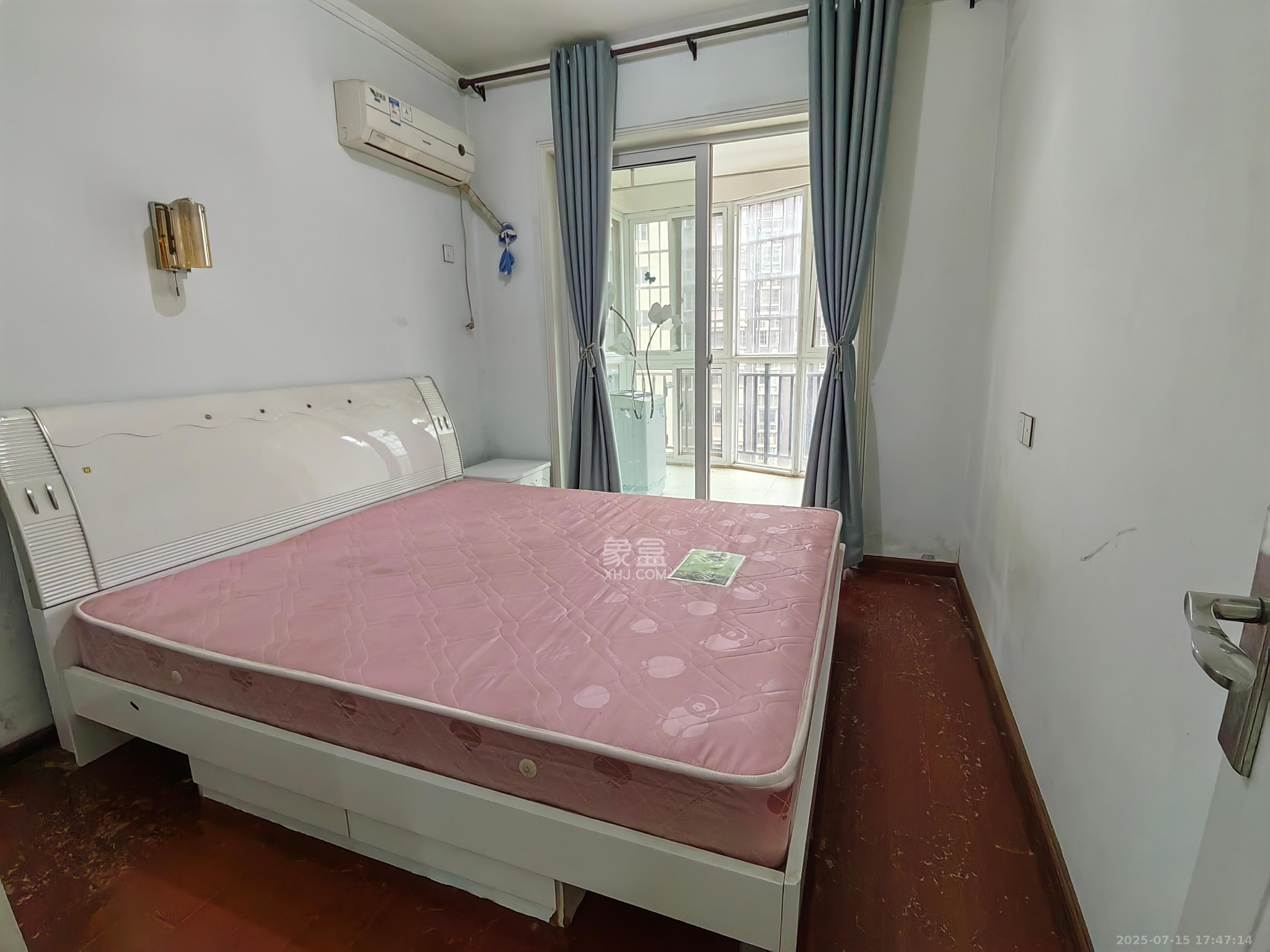 世景华庭 3室2厅1卫 1500.0元/月 世景华庭 3室2厅1卫 1500.0元/月室内图