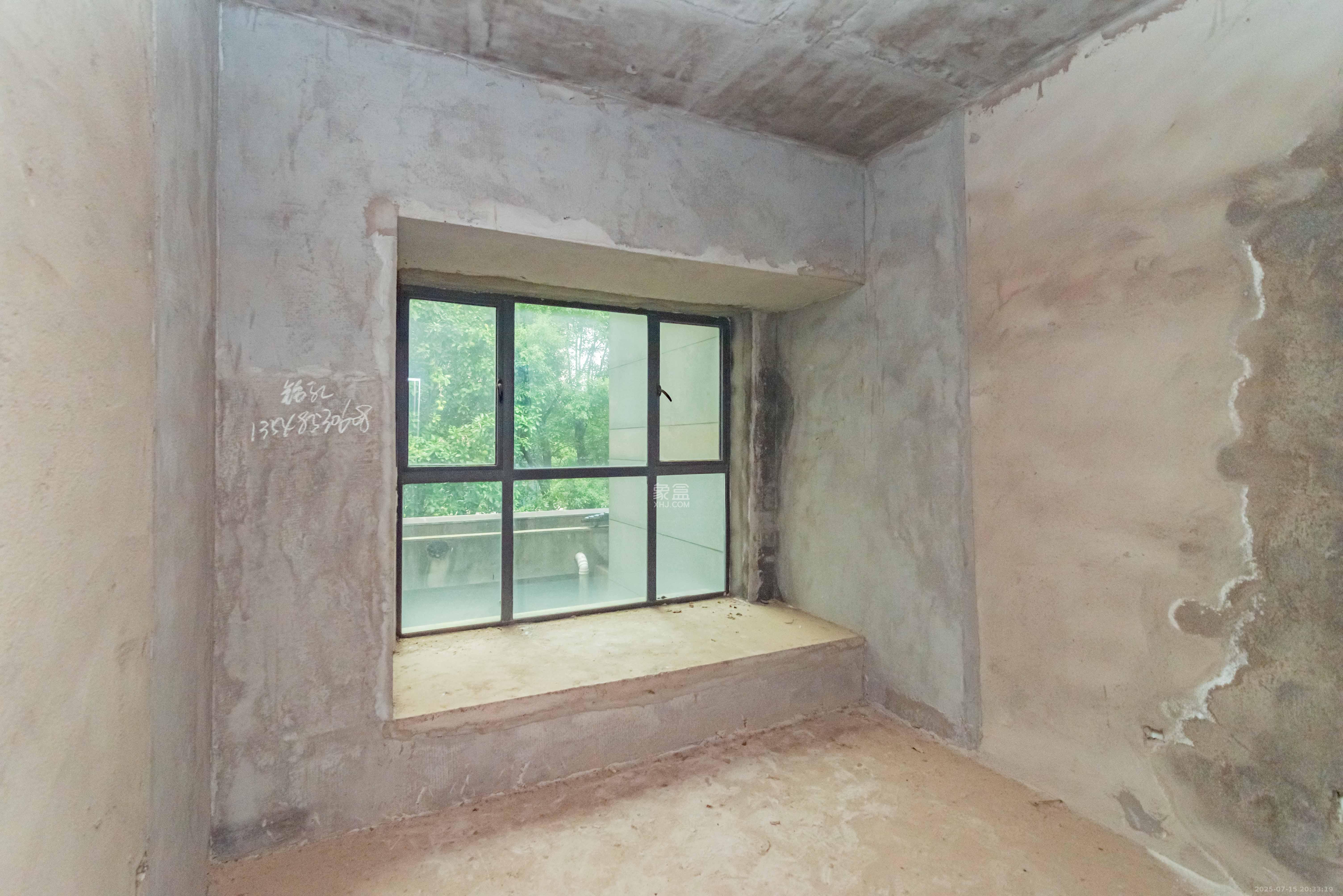 悦湖山  6室3厅3卫    438.0万卧室