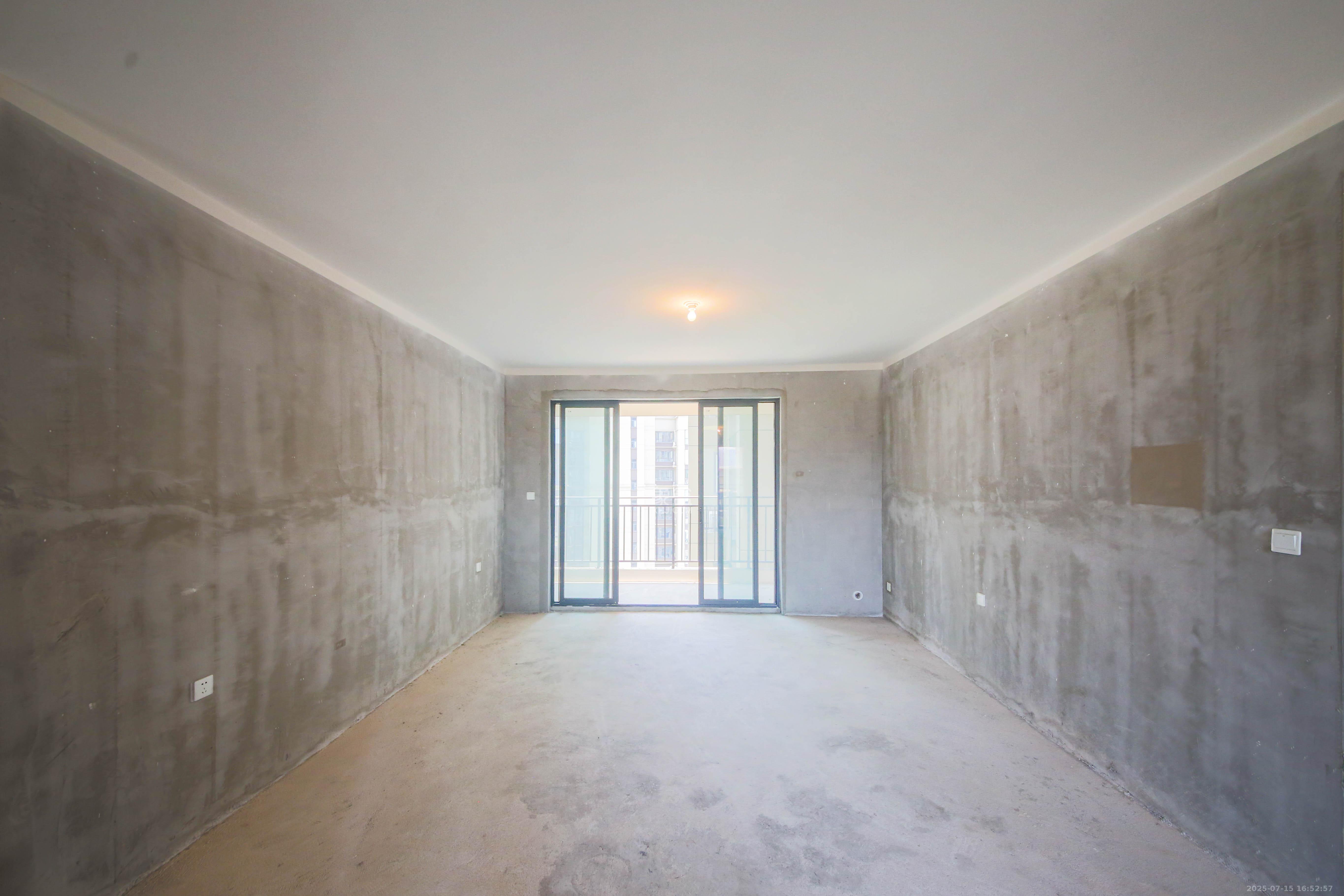 中建钰和城 4室2厅2卫 170.0万 中建钰和城 4室2厅2卫 170.0万客厅