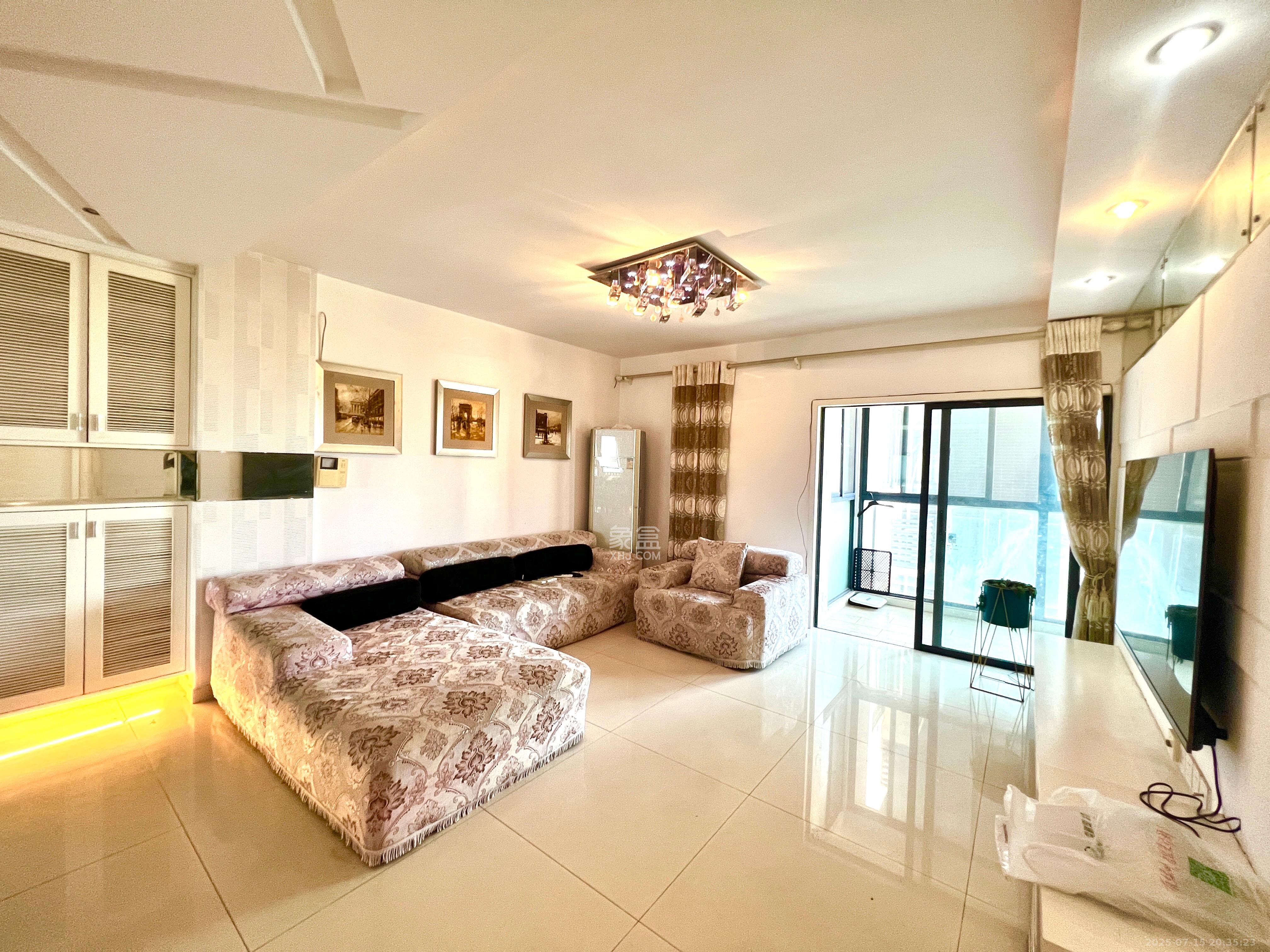 三万英尺 4室1厅2卫 4000.0元/月 三万英尺 4室1厅2卫 4000.0元/月室内图