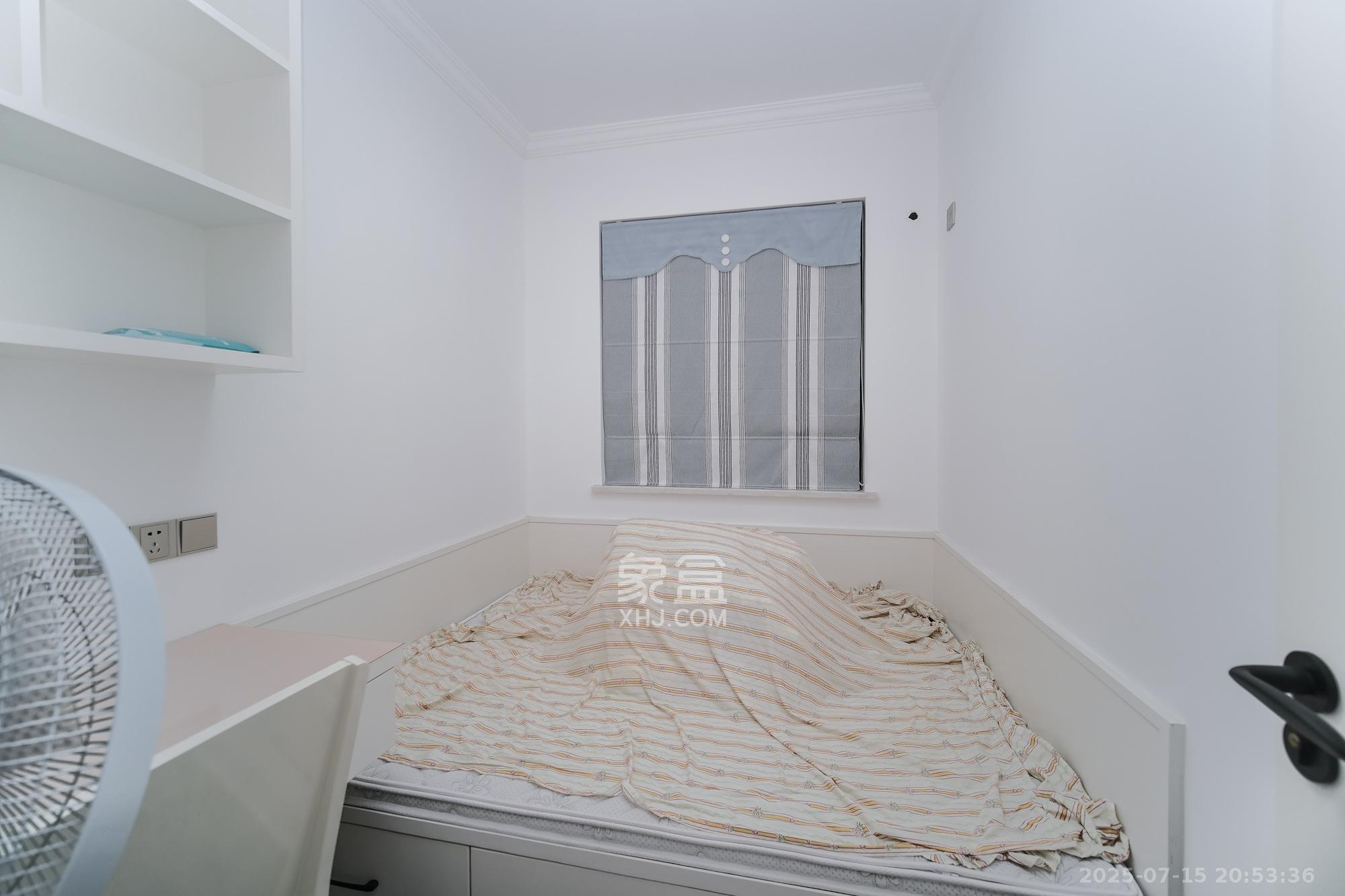 保利香槟国际  3室2厅1卫    83.0万 保利香槟国际  3室2厅1卫    83.0万卧室