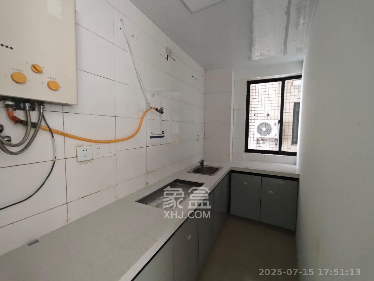 上东印象 4室2厅2卫 2800.0元/月 上东印象 4室2厅2卫 2800.0元/月室内图