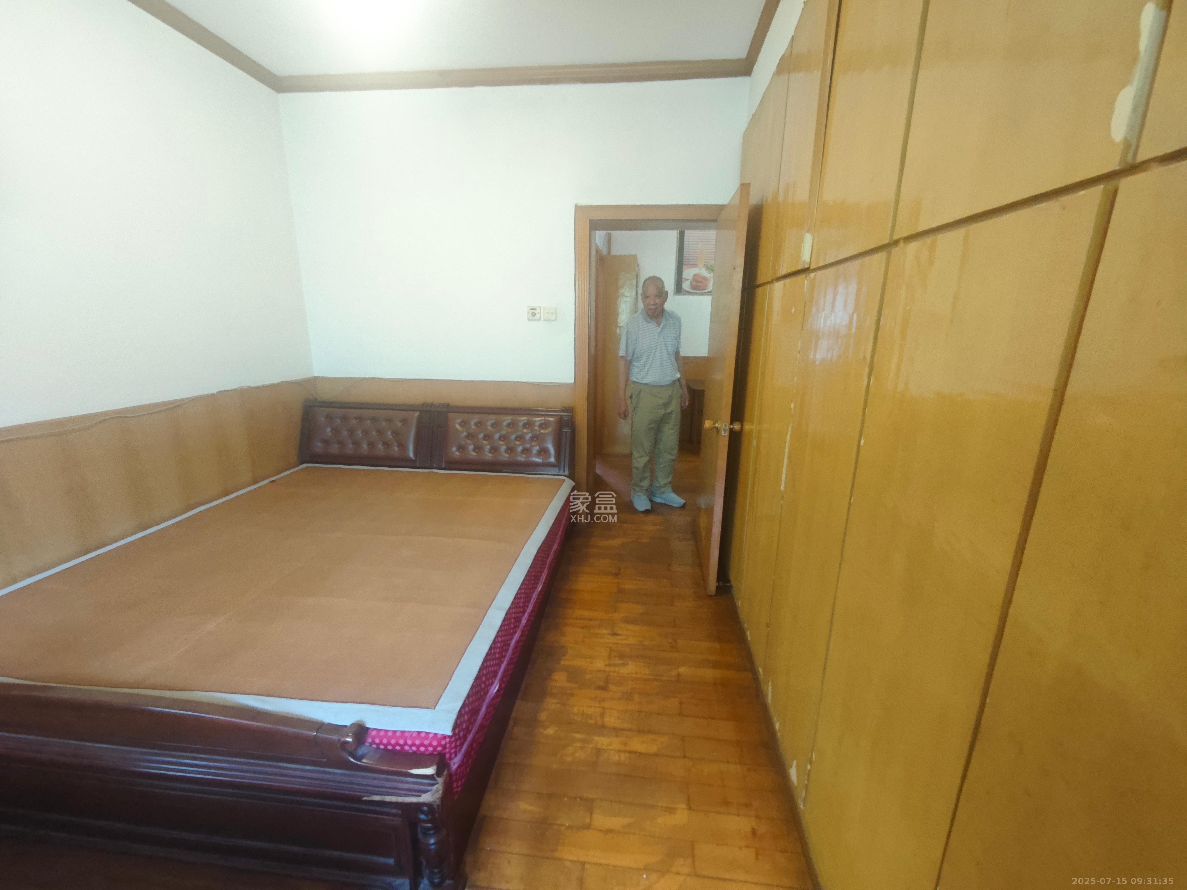 省人大常委会宿舍 2室2厅1卫 2800.0元/月 省人大常委会宿舍 2室2厅1卫 2800.0元/月室内图